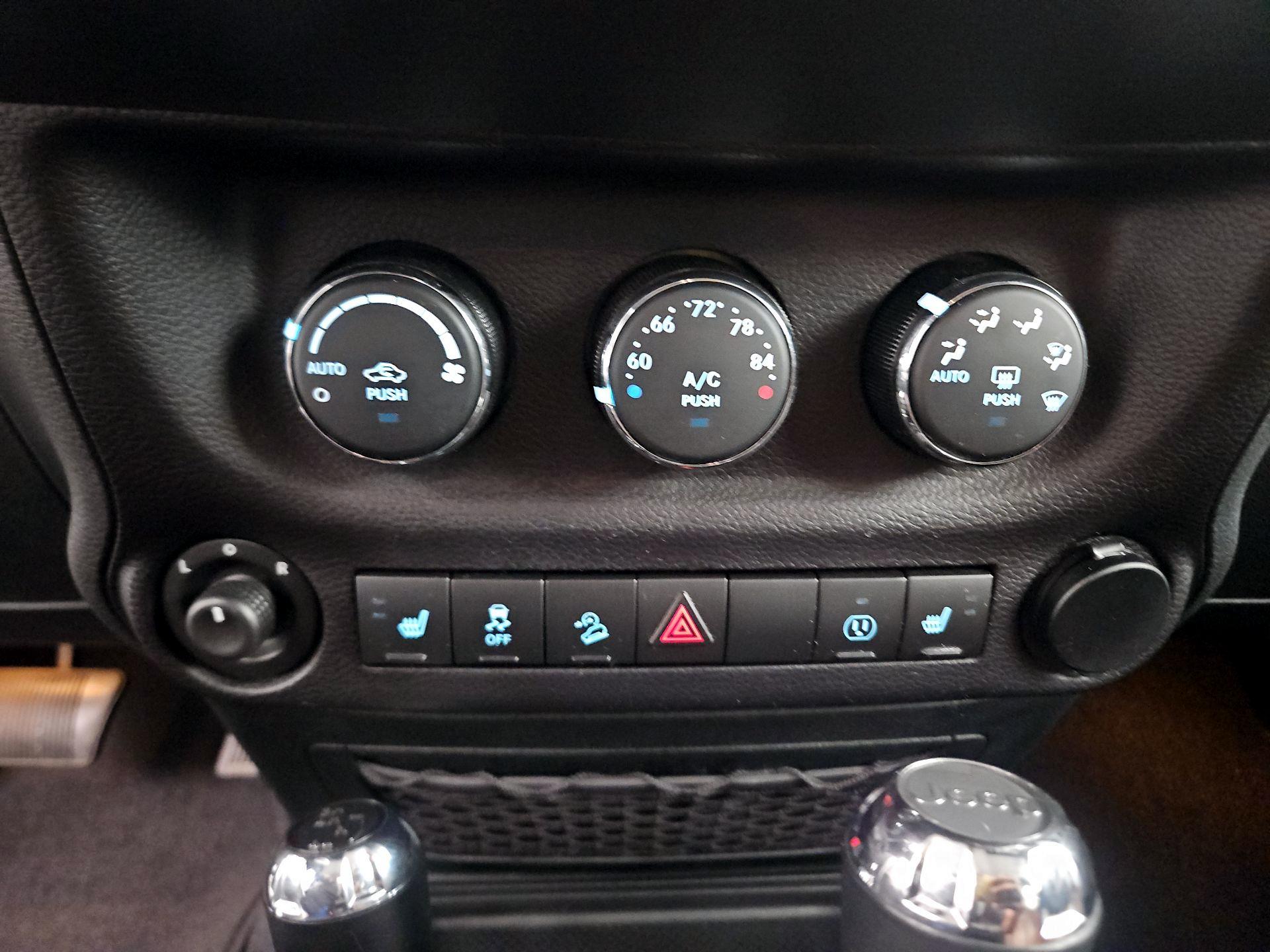 Thumbnail: 2017 Jeep Wrangler - 16