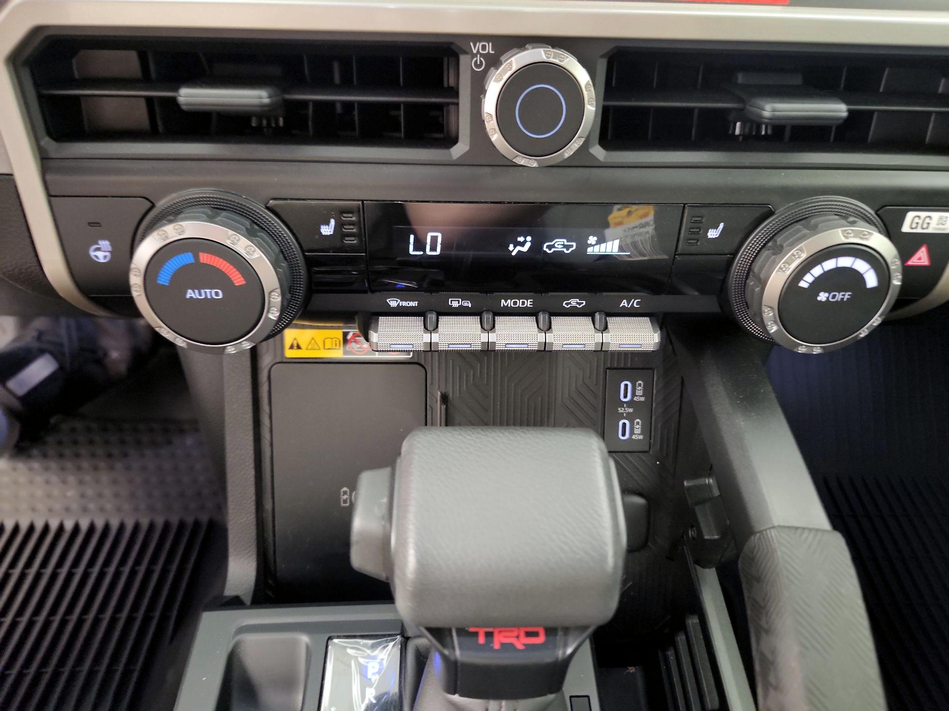 Thumbnail: 2024 Toyota Tacoma - 17