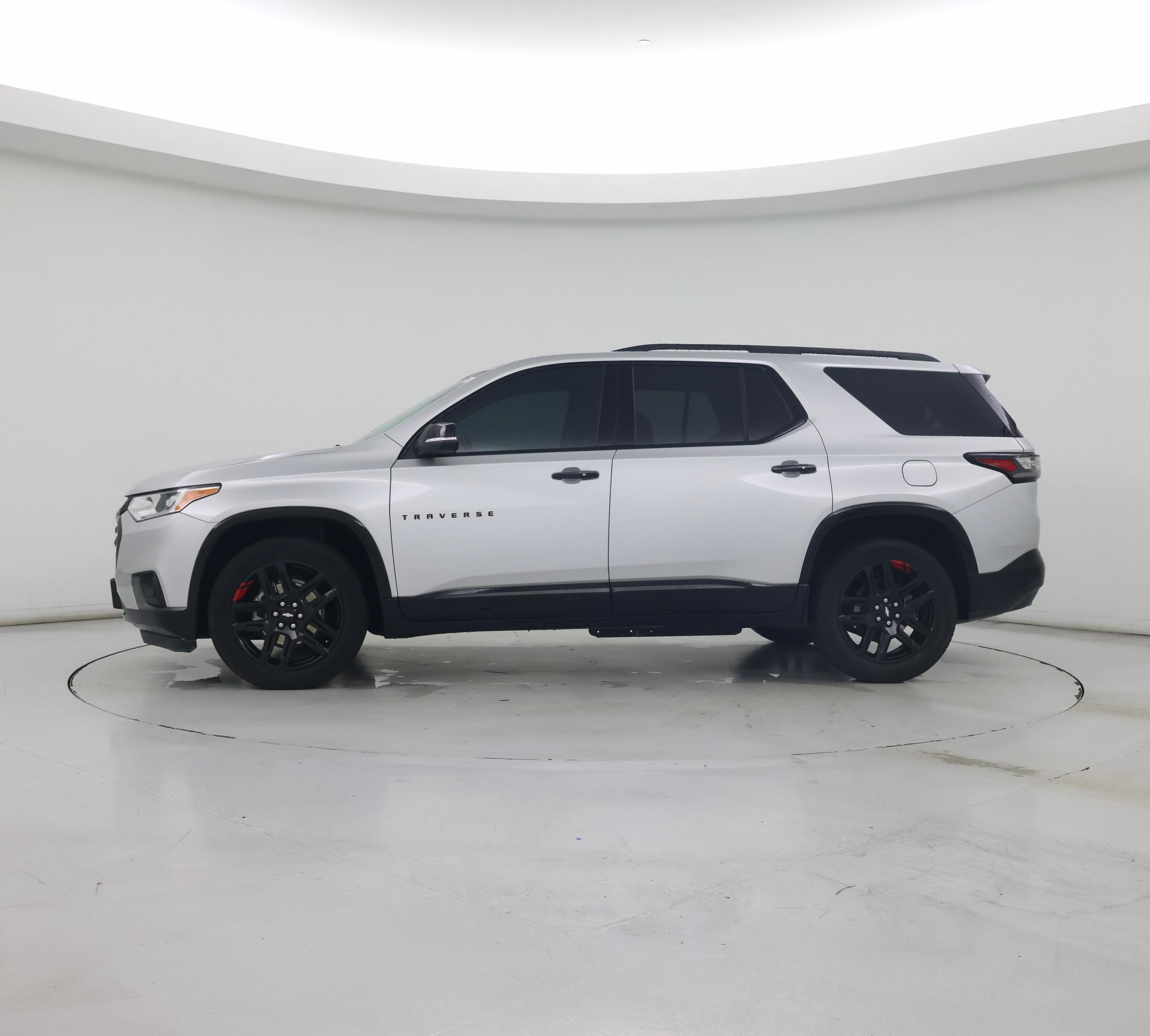 Thumbnail: 2021 Chevrolet Traverse - 3