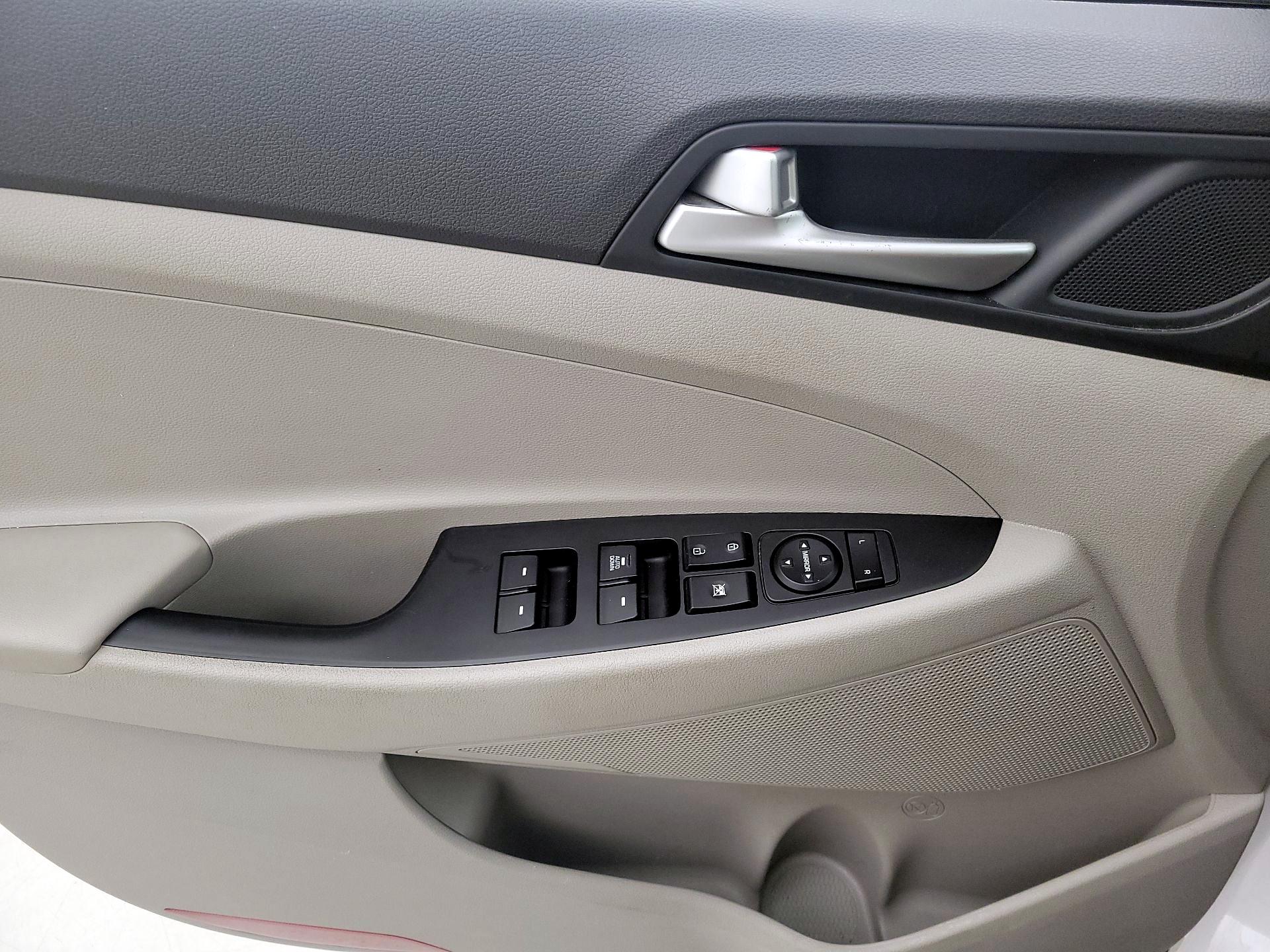 Thumbnail: 2020 Hyundai Tucson - 12