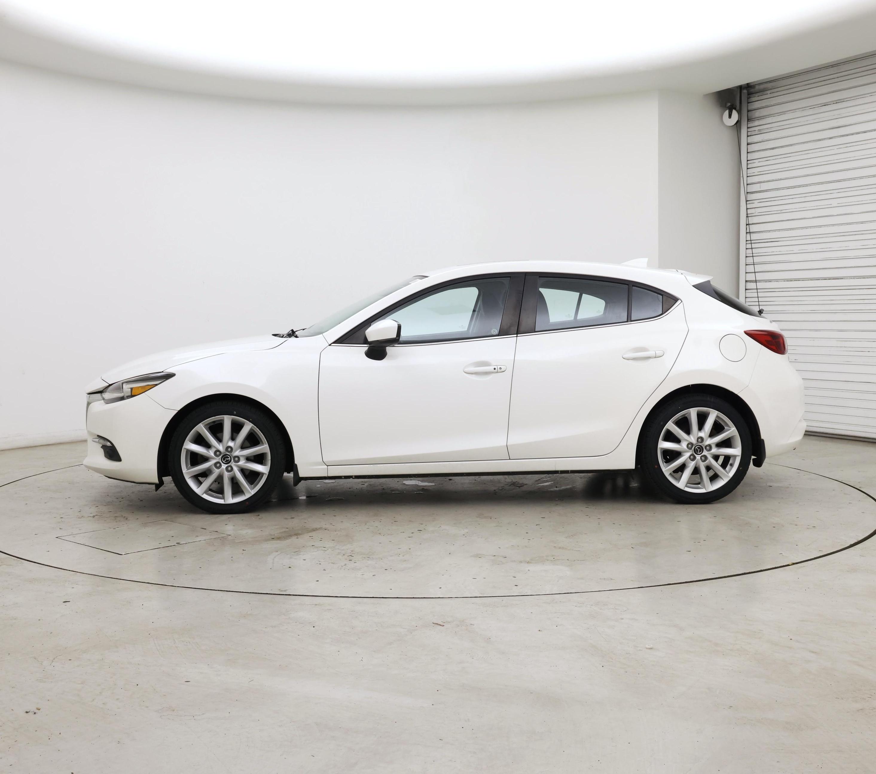 Thumbnail: 2017 Mazda Mazda3 - 3
