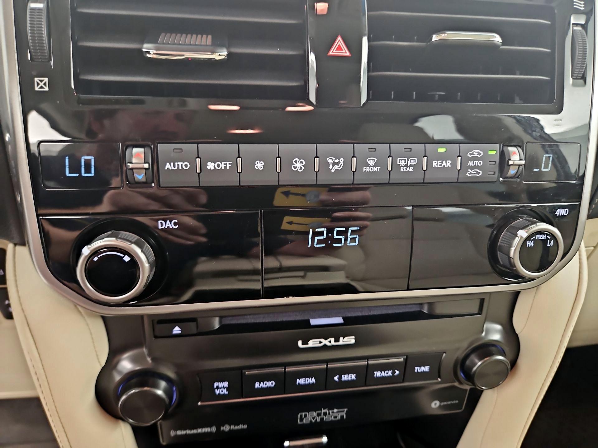 Thumbnail: 2023 Lexus GX - 17