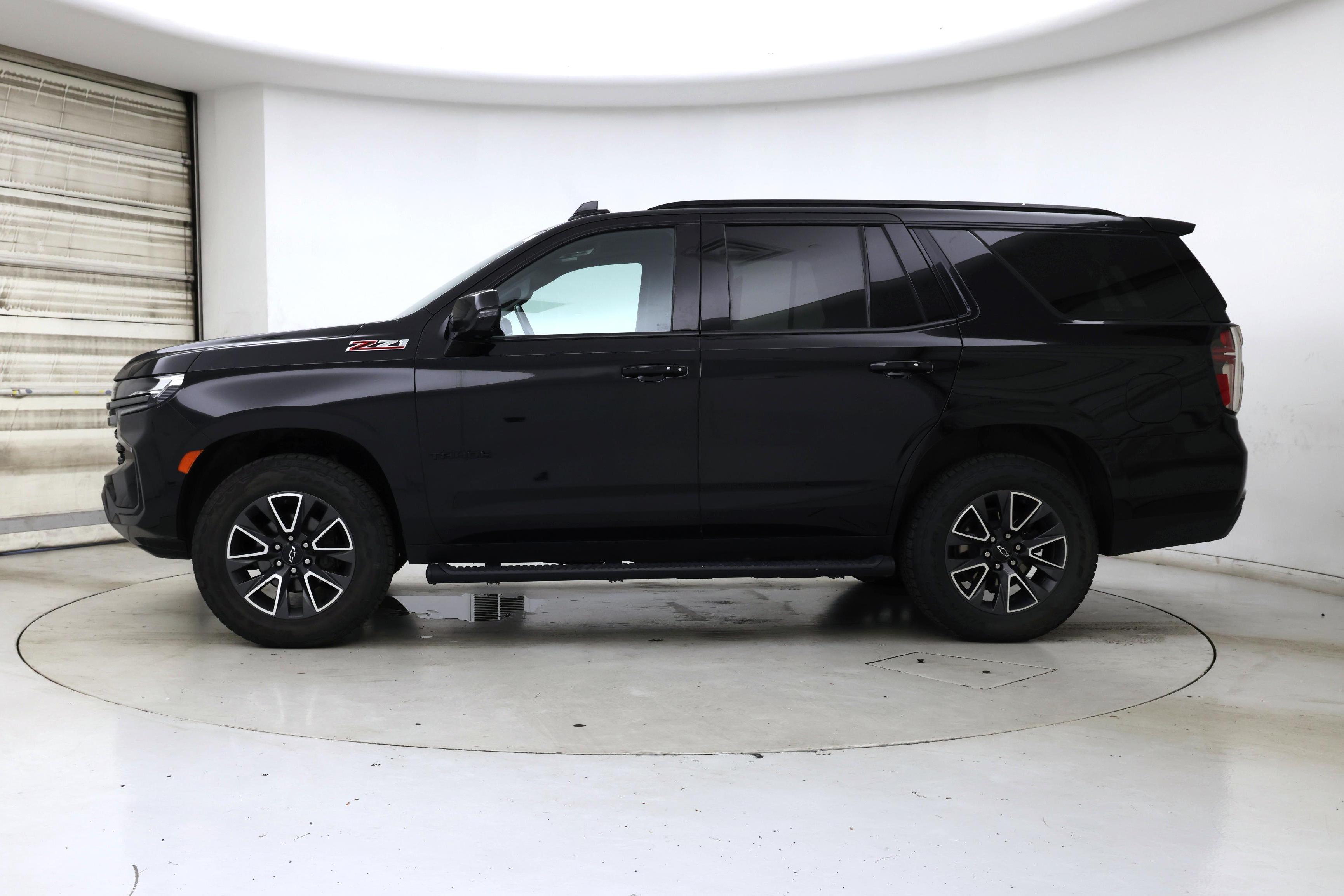 Thumbnail: 2022 Chevrolet Tahoe - 3