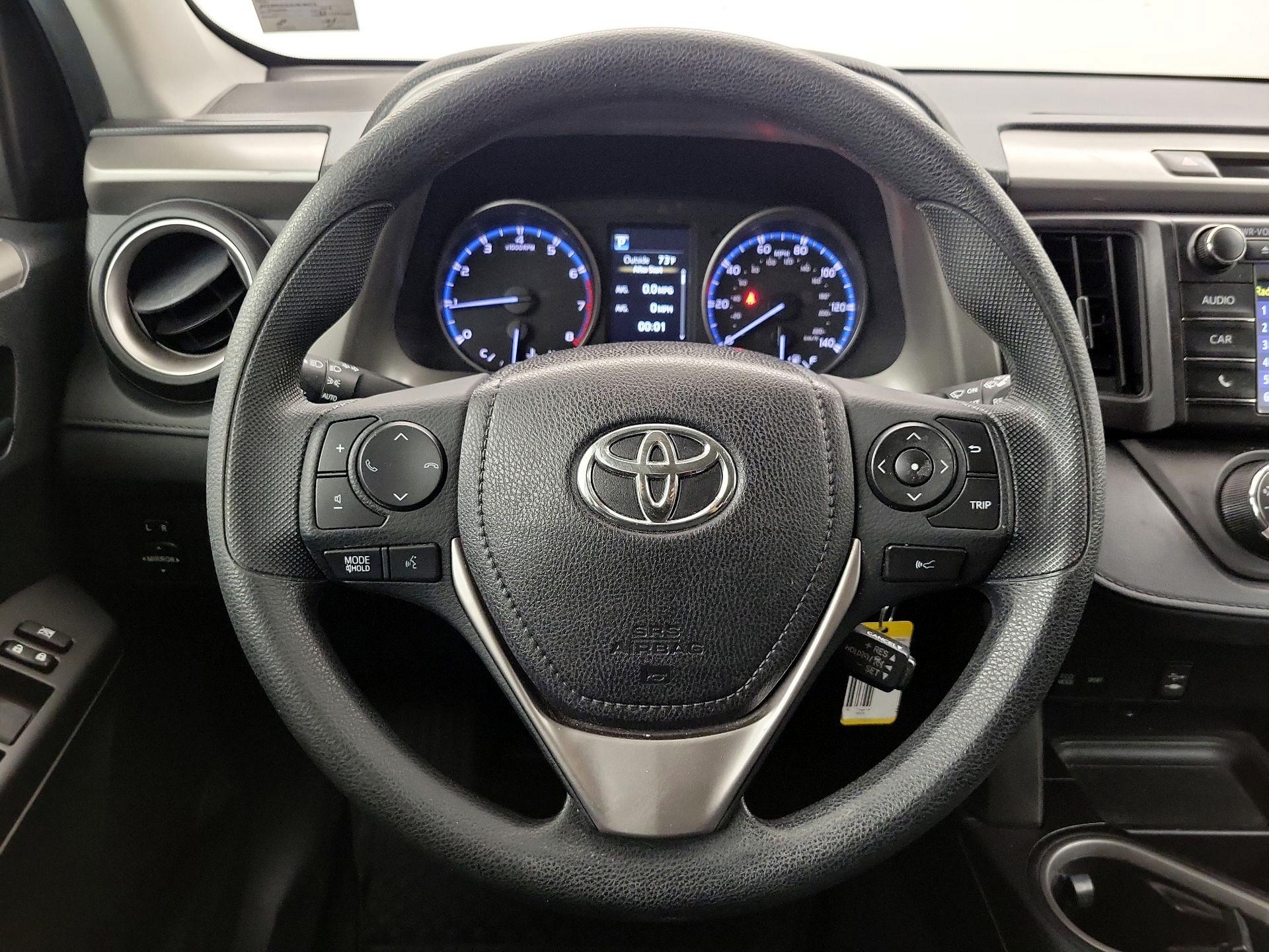 Thumbnail: 2018 Toyota RAV4 - 10