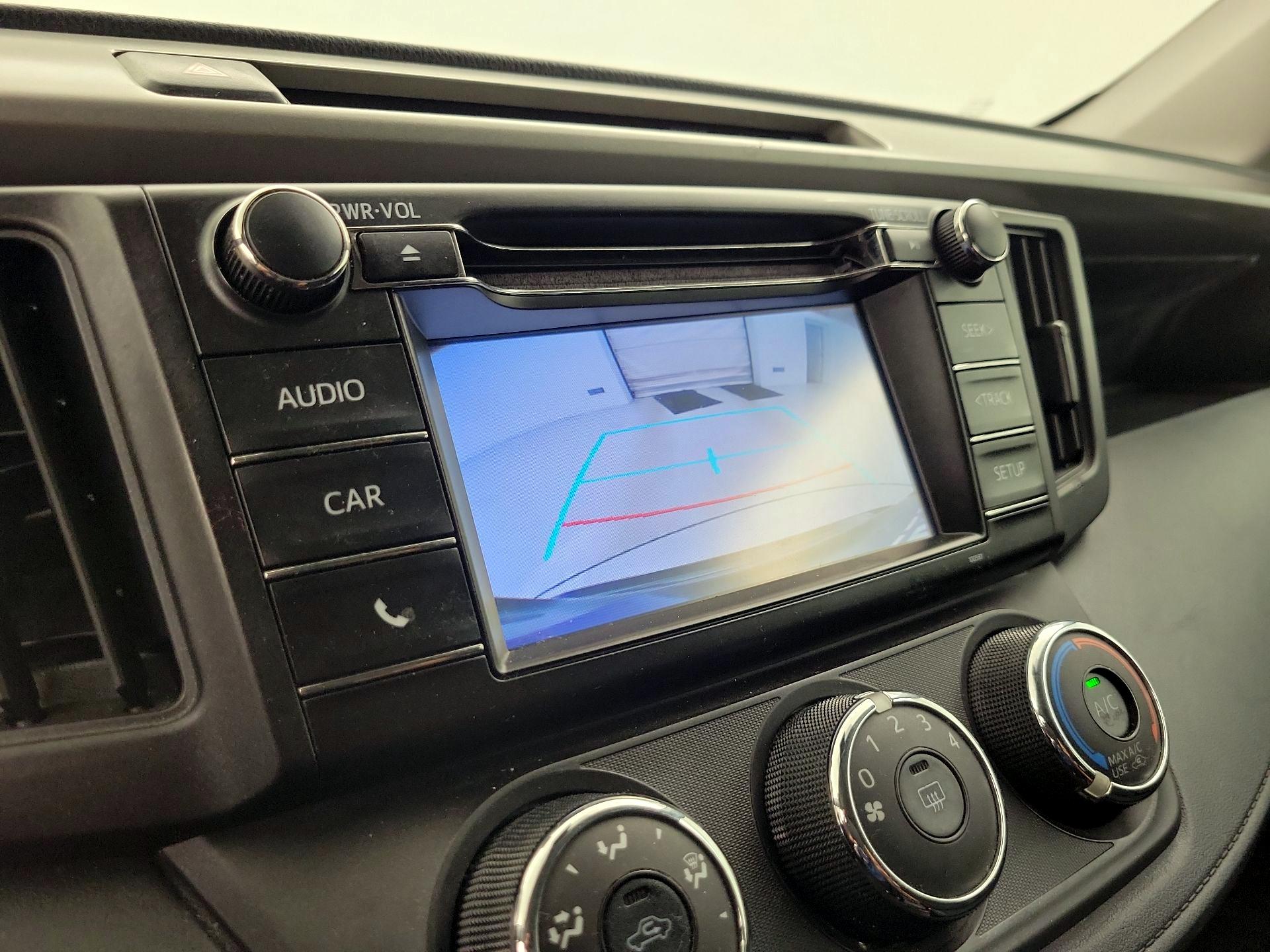 Thumbnail: 2018 Toyota RAV4 - 14