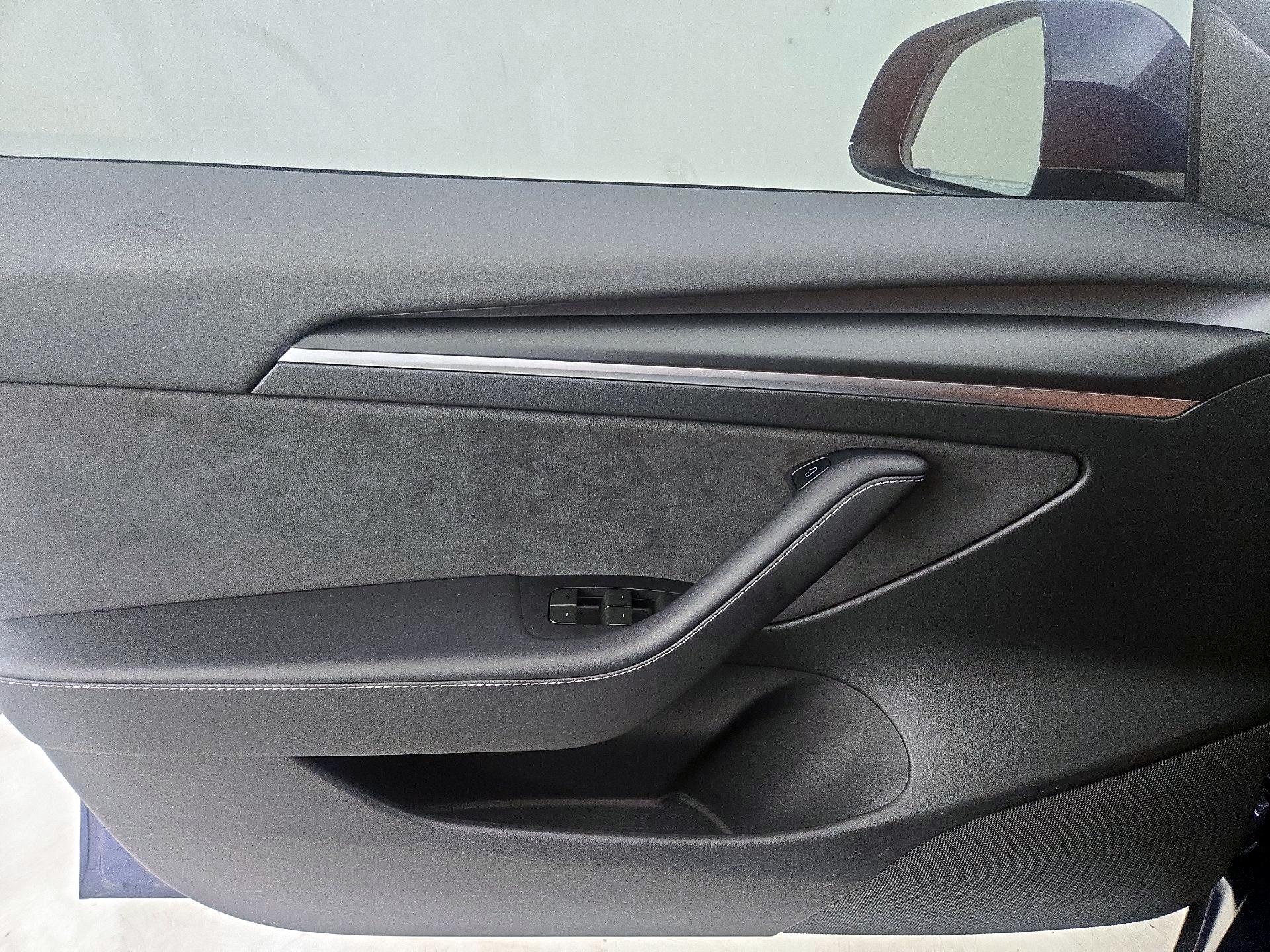 Thumbnail: 2023 Tesla Model 3 - 12