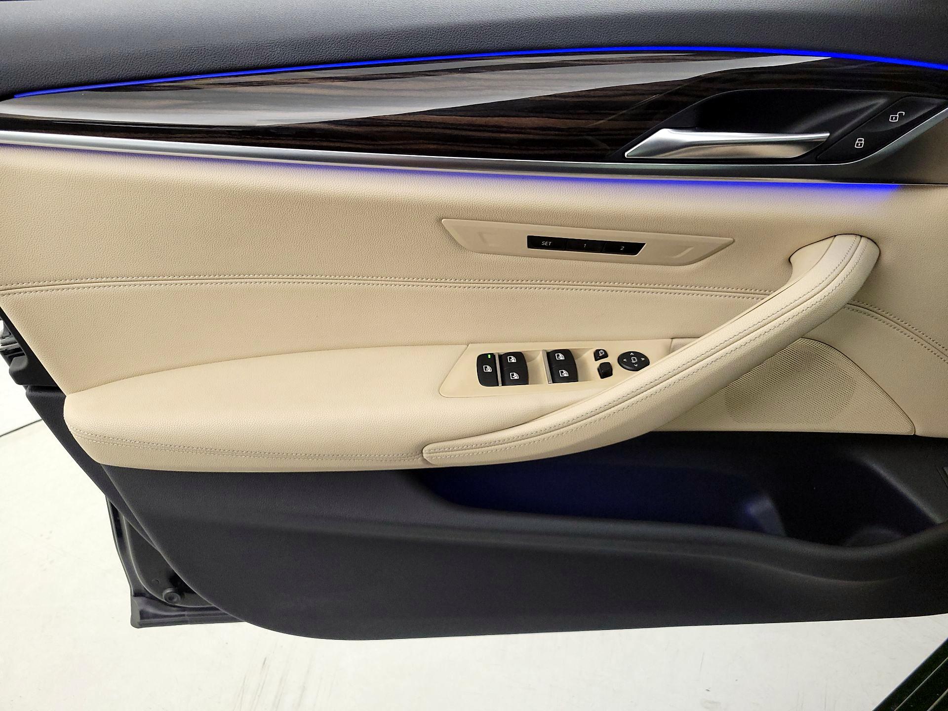 Thumbnail: 2018 BMW 5 Series - 12