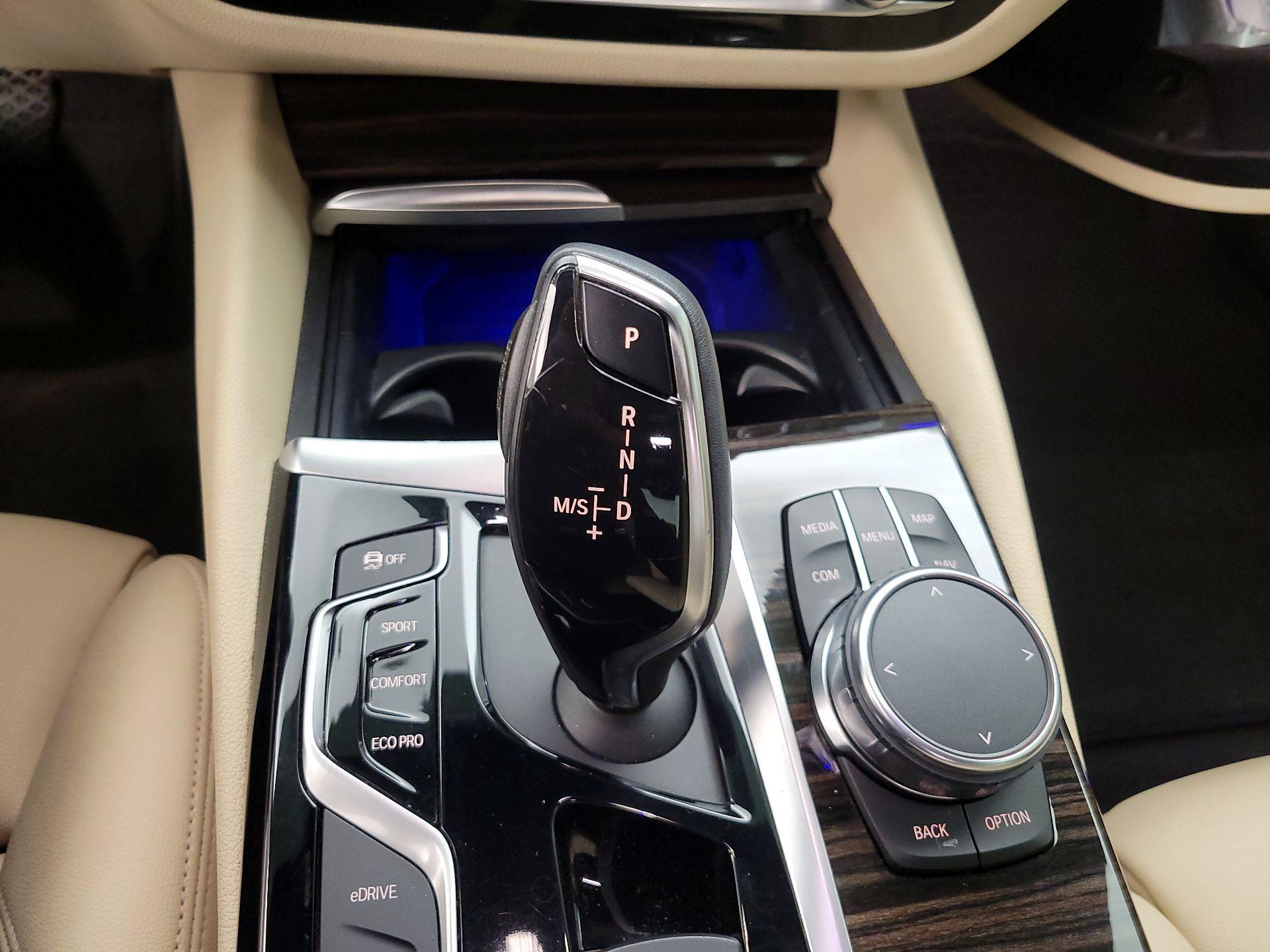 Thumbnail: 2018 BMW 5 Series - 18