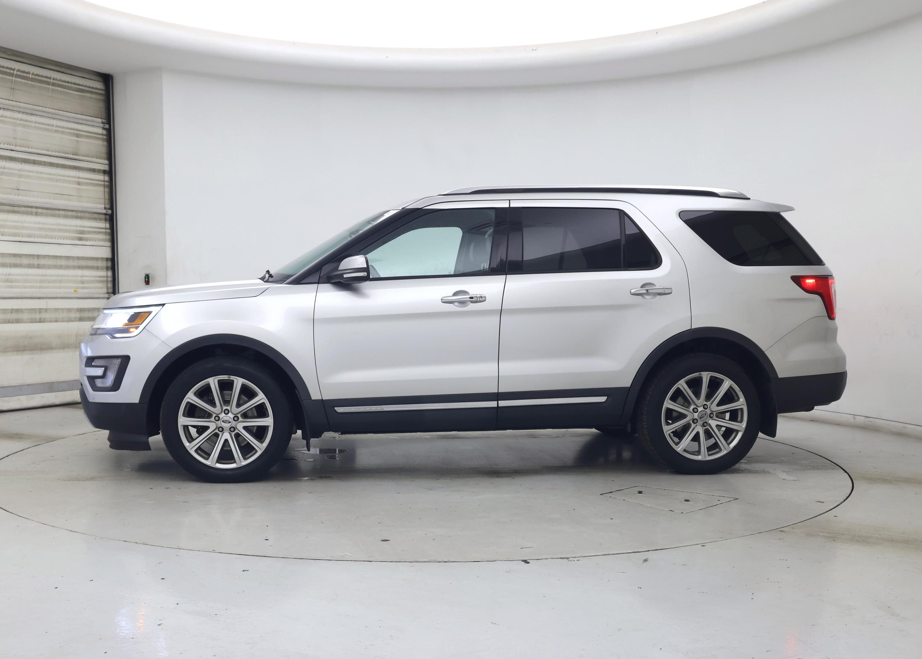 Thumbnail: 2017 Ford Explorer - 3