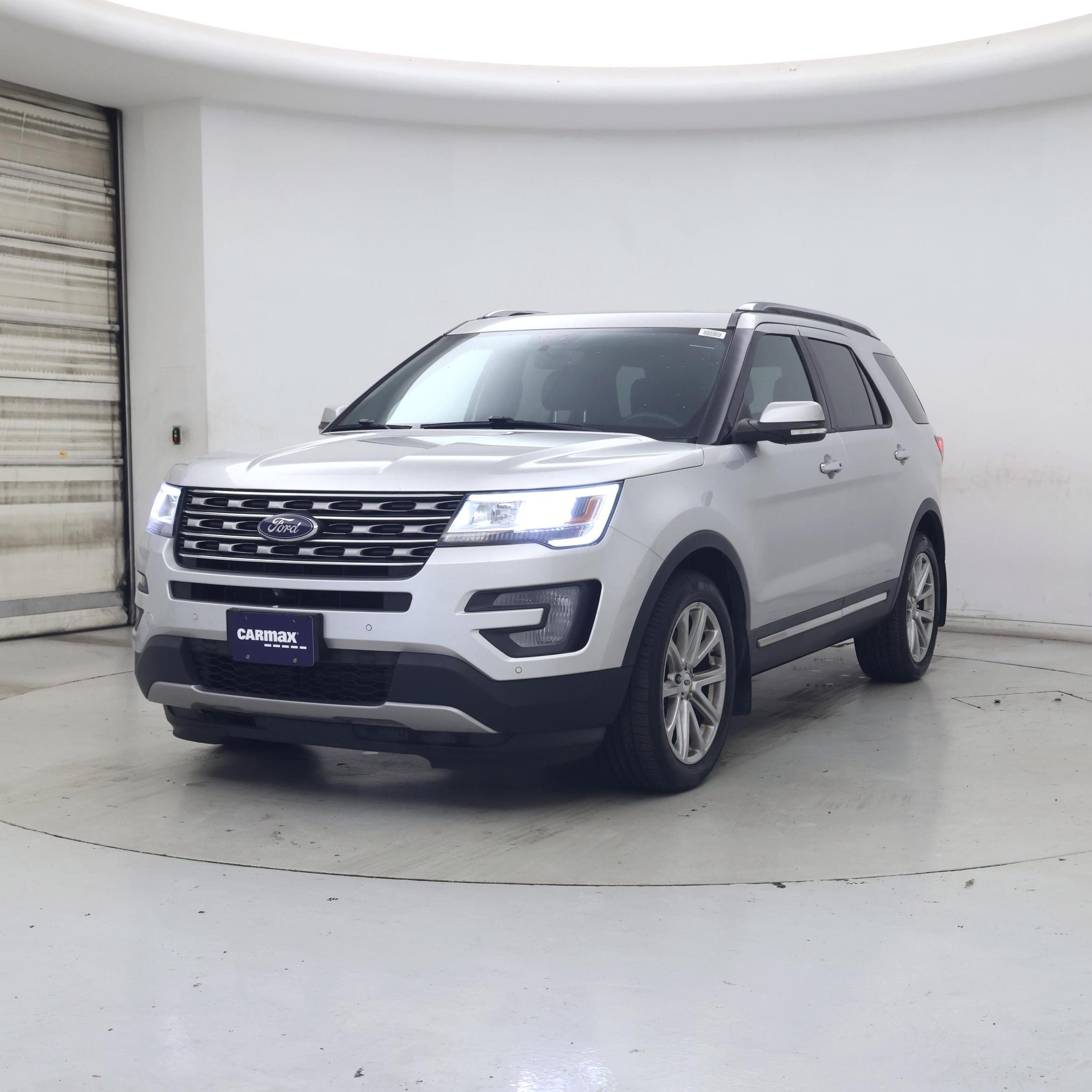 Thumbnail: 2017 Ford Explorer - 4