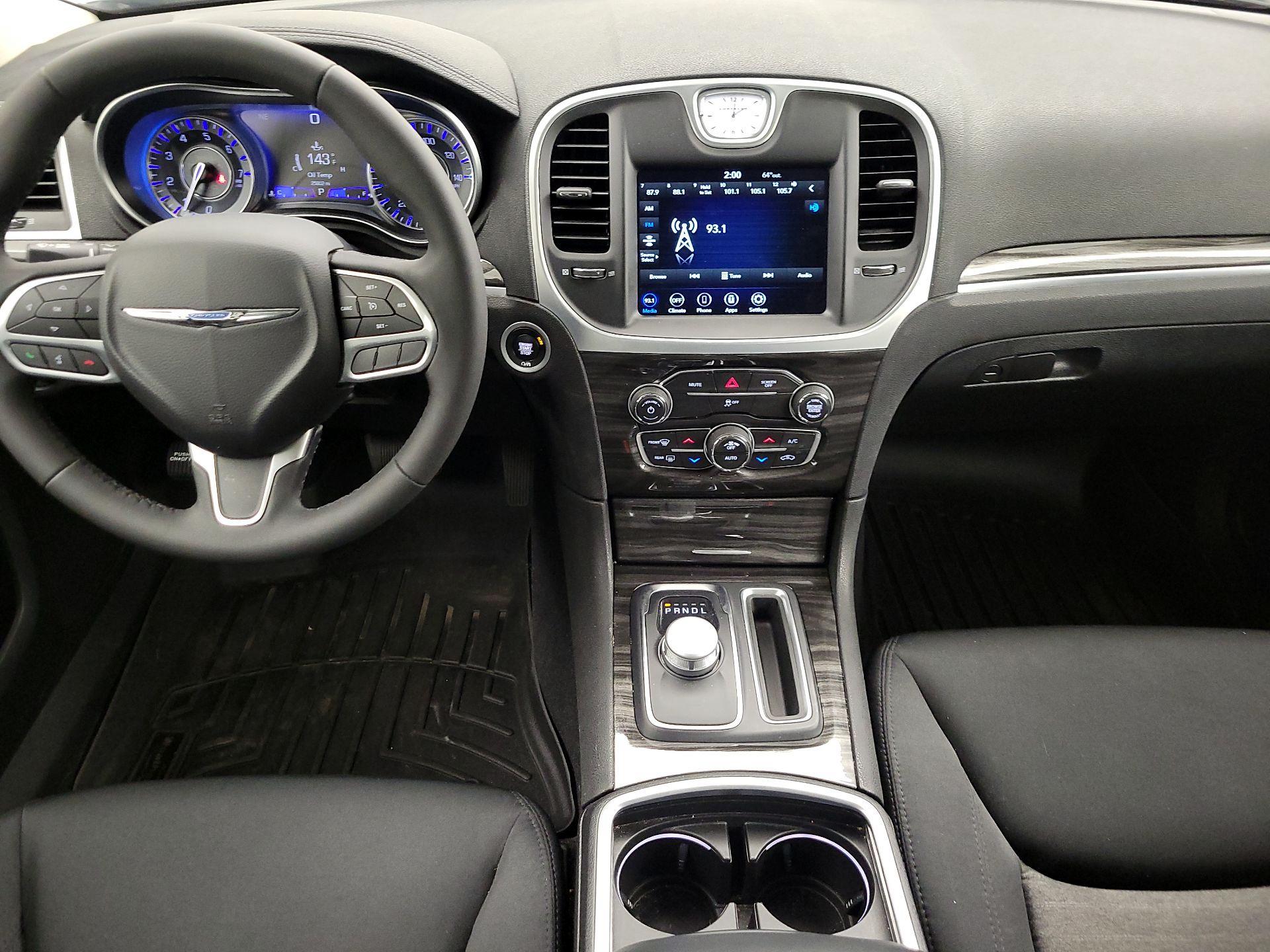 Thumbnail: 2022 Chrysler 300 - 9