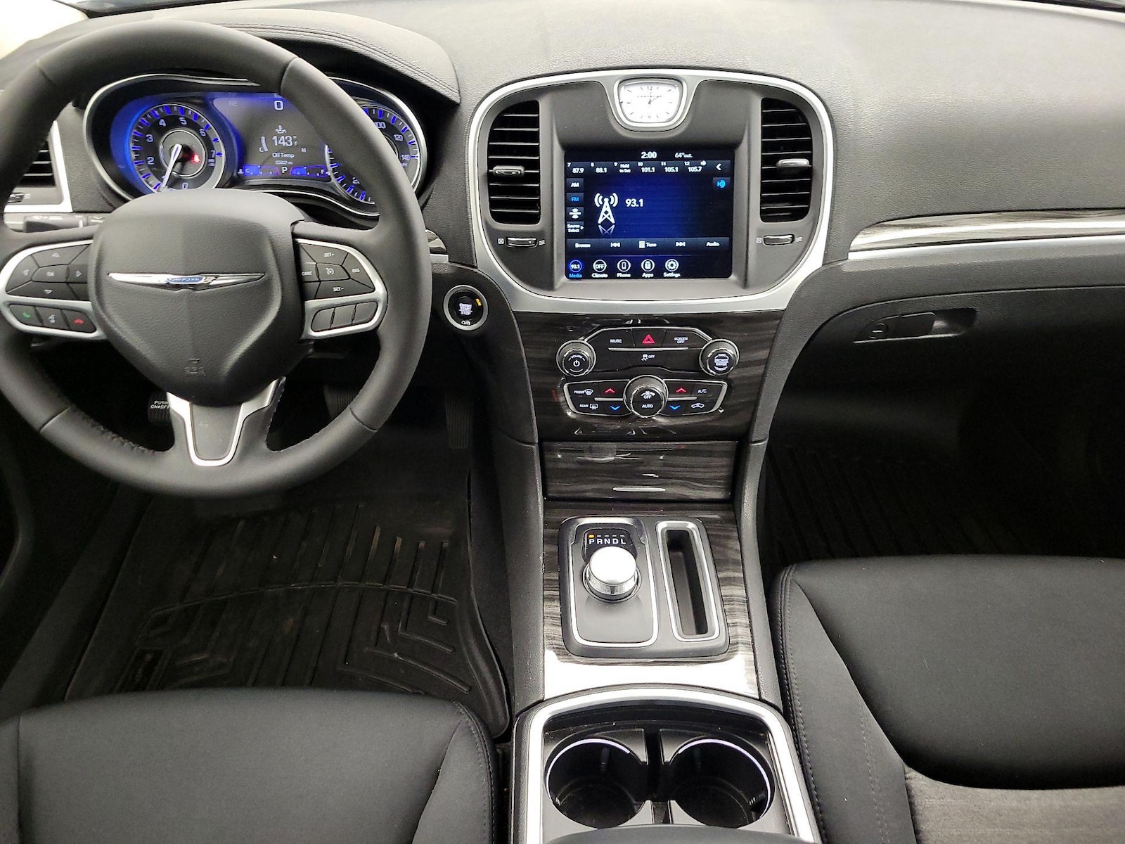 2022 Chrysler 300 Touring - Photo 10