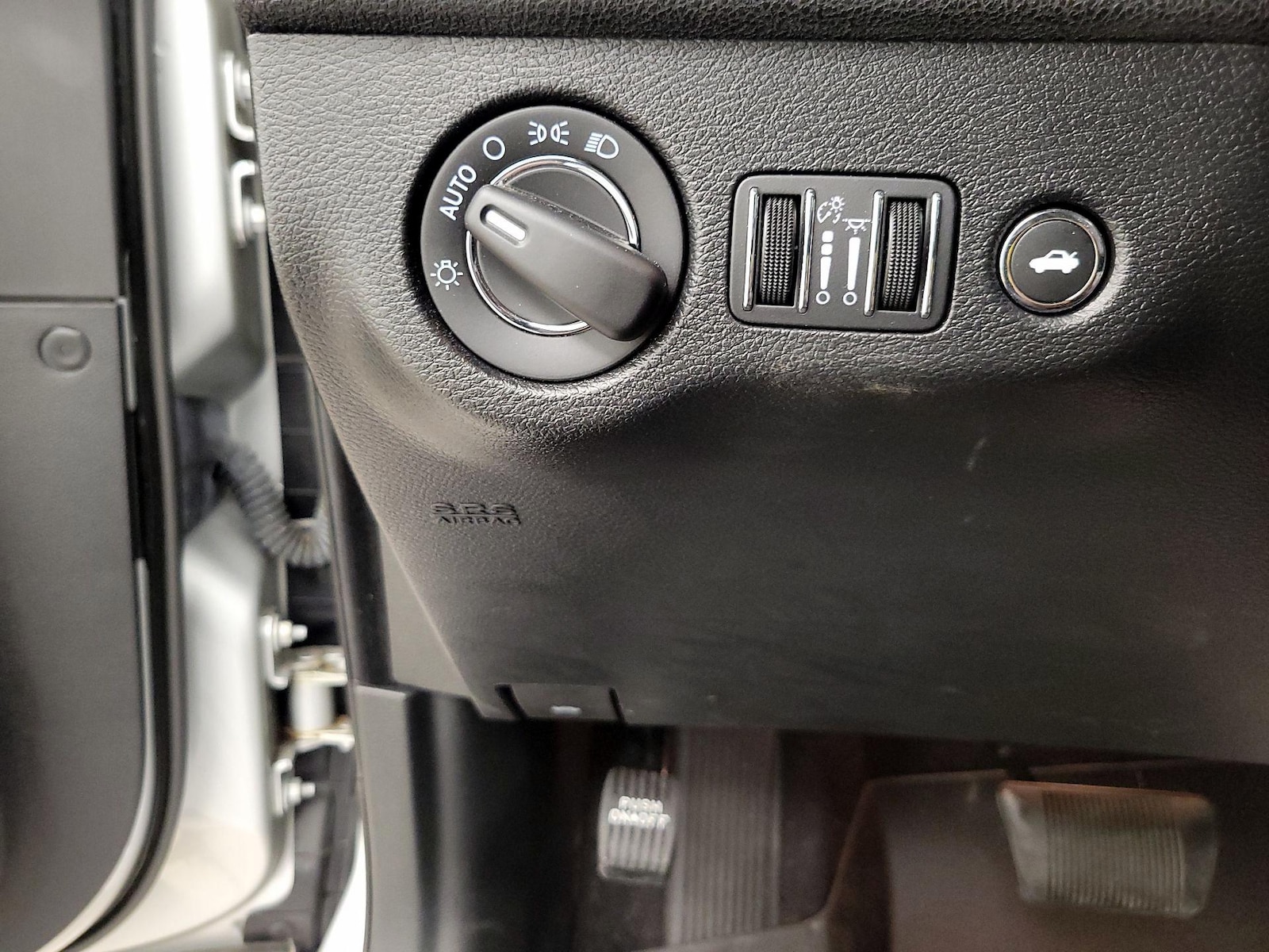 2022 Chrysler 300 Touring - Photo 14