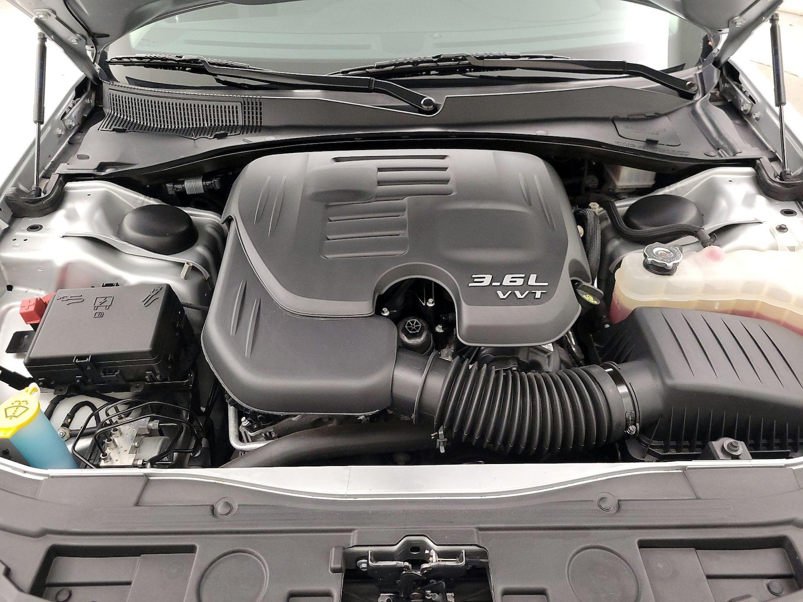 2022 Chrysler 300 Touring - Photo 22