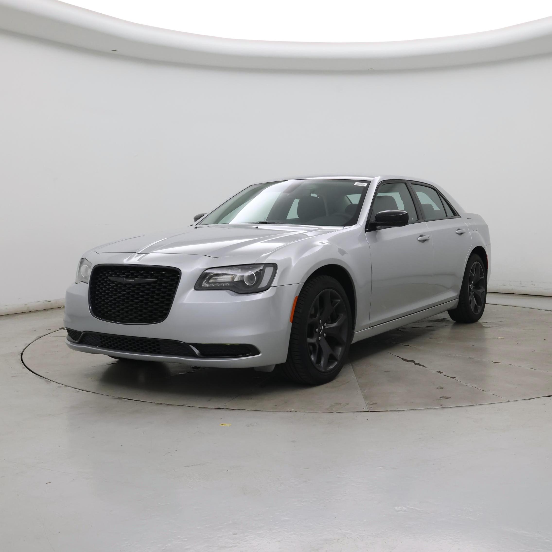 Thumbnail: 2022 Chrysler 300 - 4