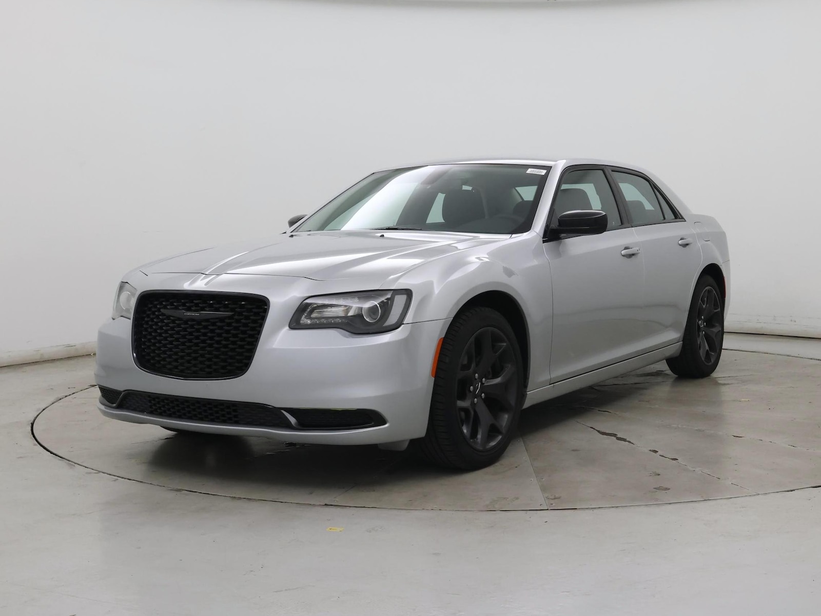 2022 Chrysler 300 Touring - Photo 5