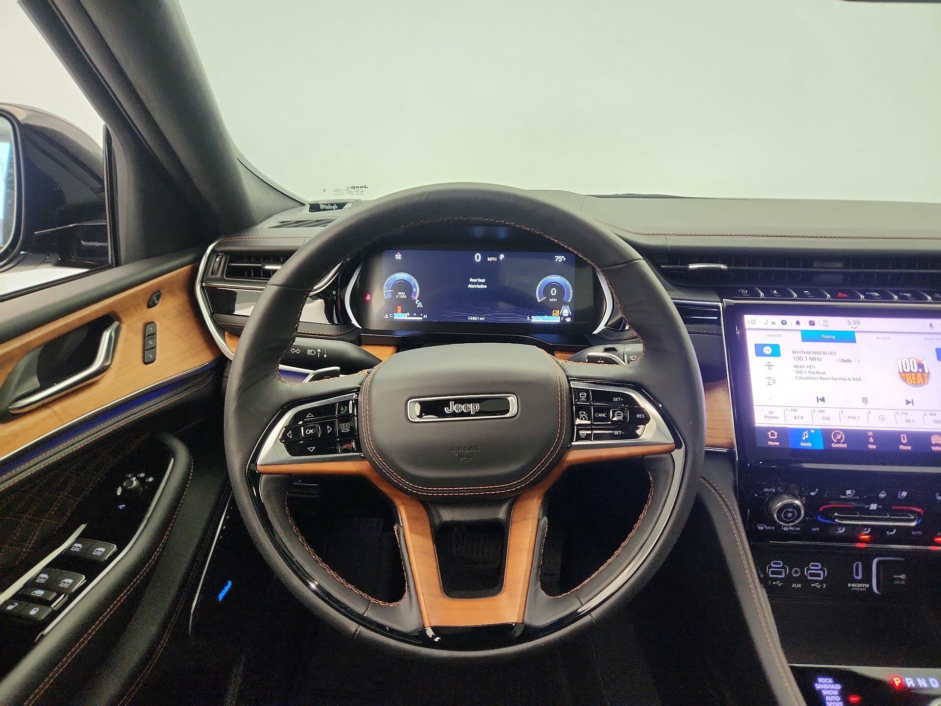 Thumbnail: 2025 Jeep Grand Cherokee - 10