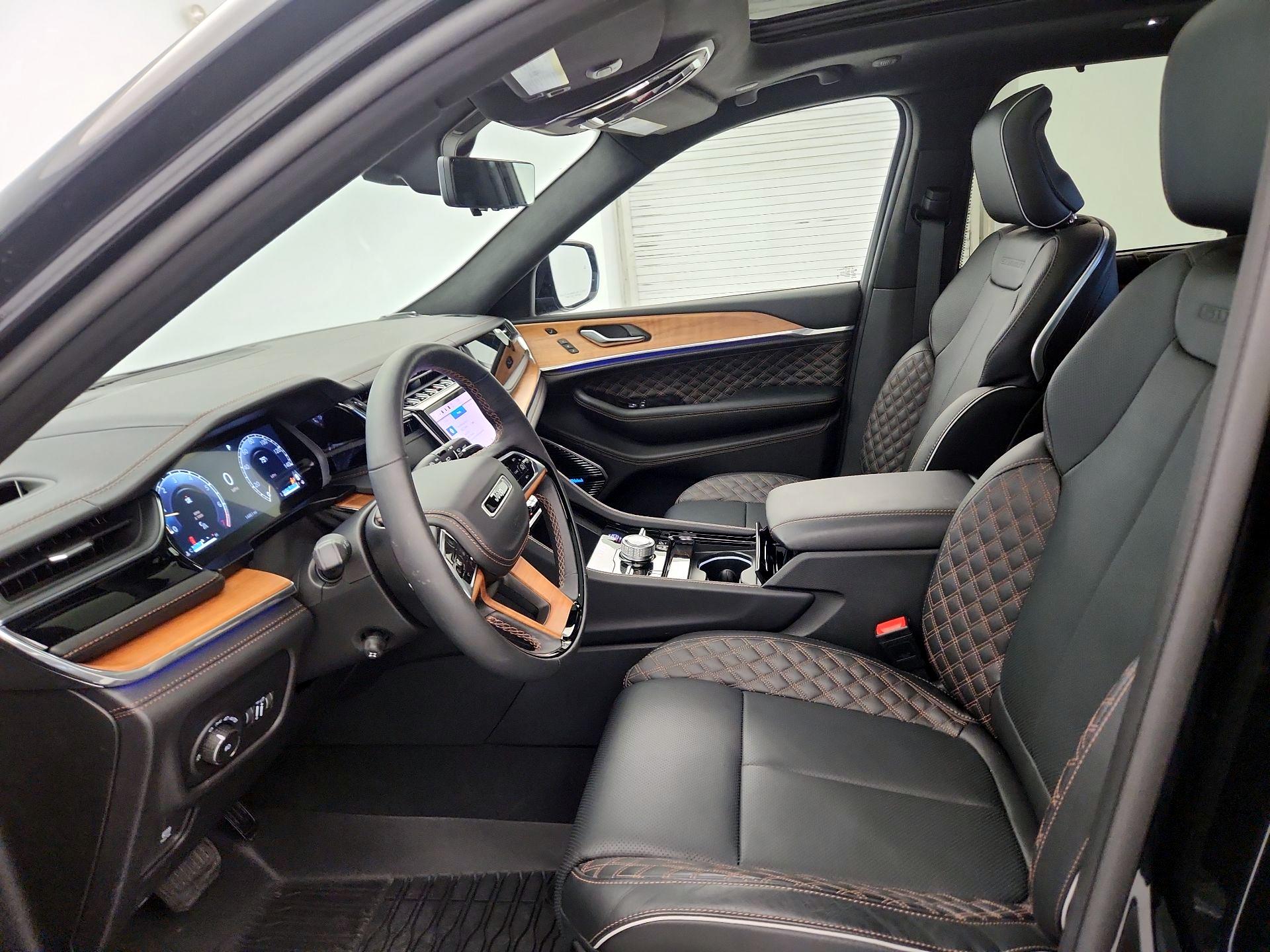Thumbnail: 2025 Jeep Grand Cherokee - 11