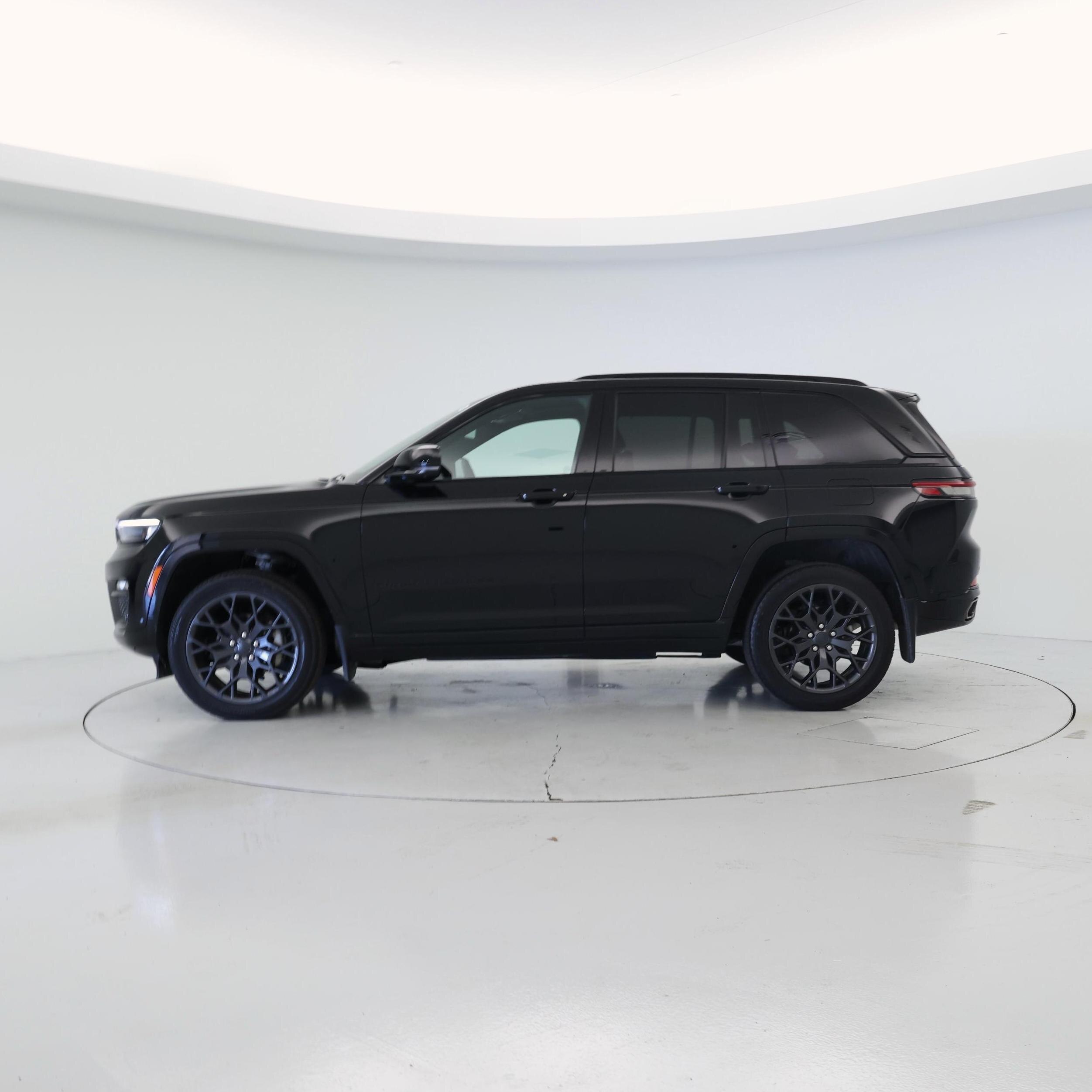 Thumbnail: 2025 Jeep Grand Cherokee - 3