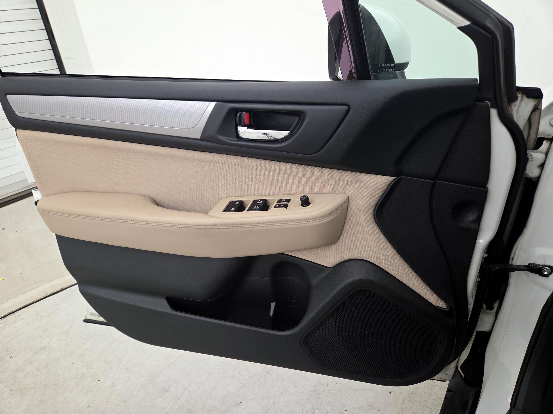 Thumbnail: 2015 Subaru Outback - 12