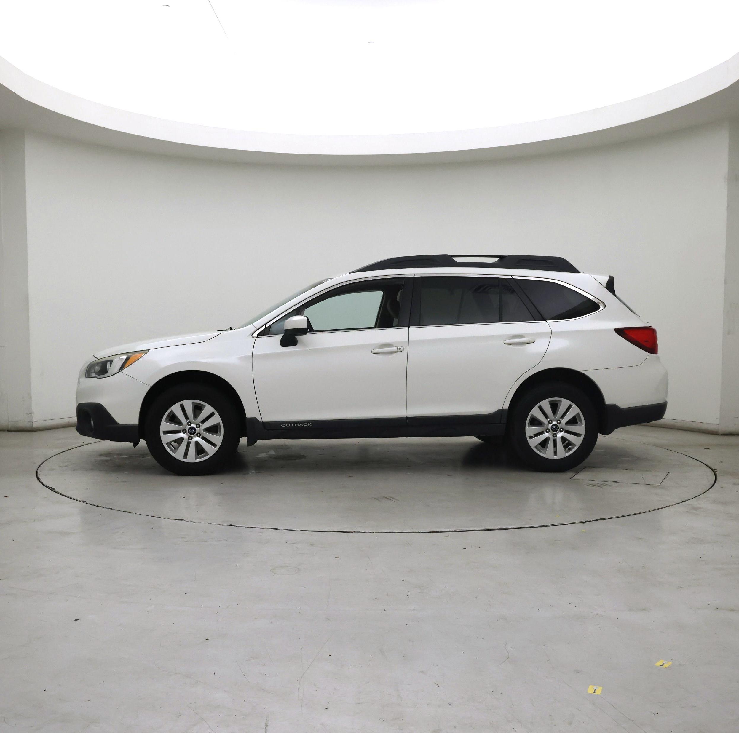 Thumbnail: 2015 Subaru Outback - 3