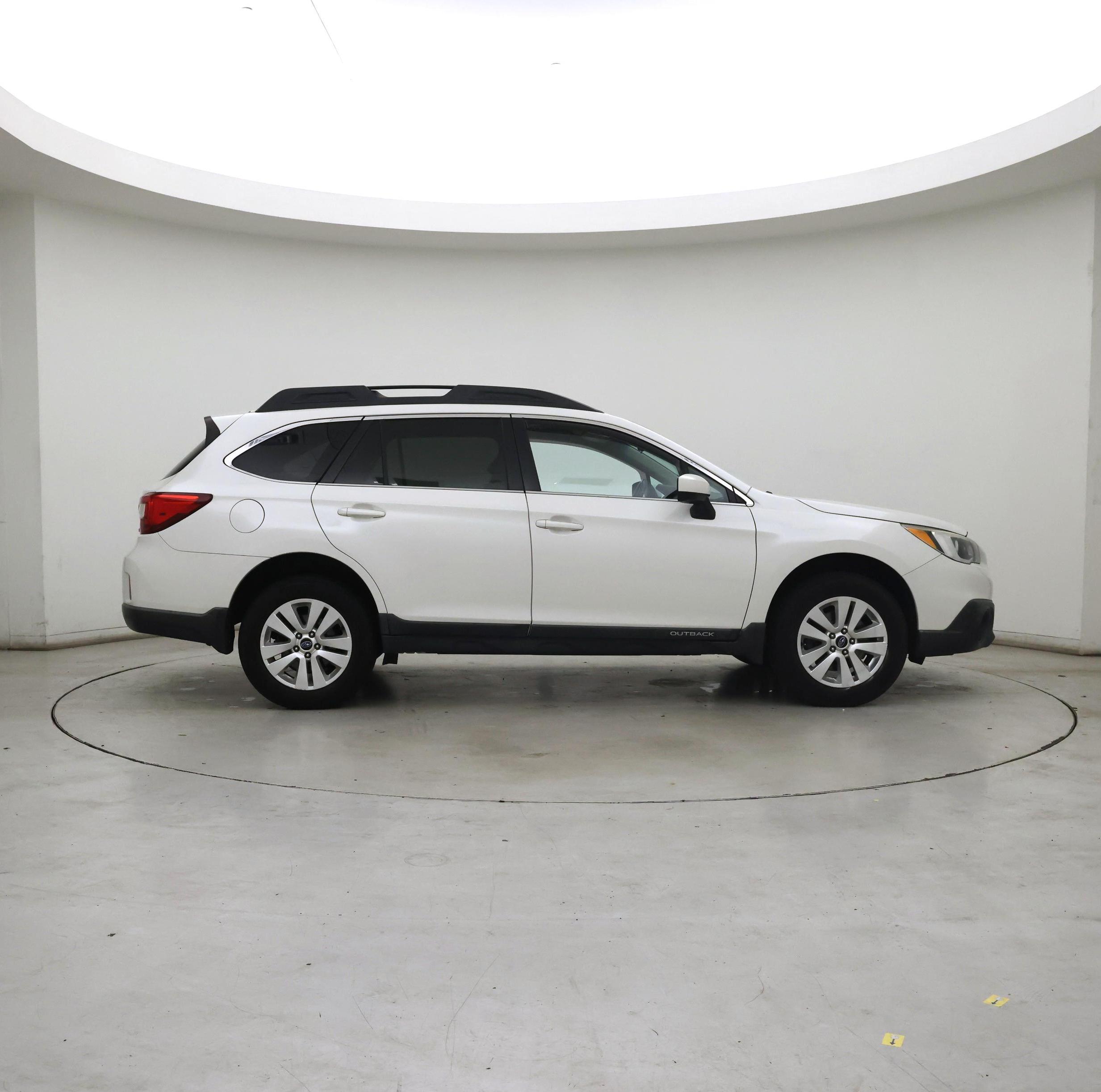 Thumbnail: 2015 Subaru Outback - 7