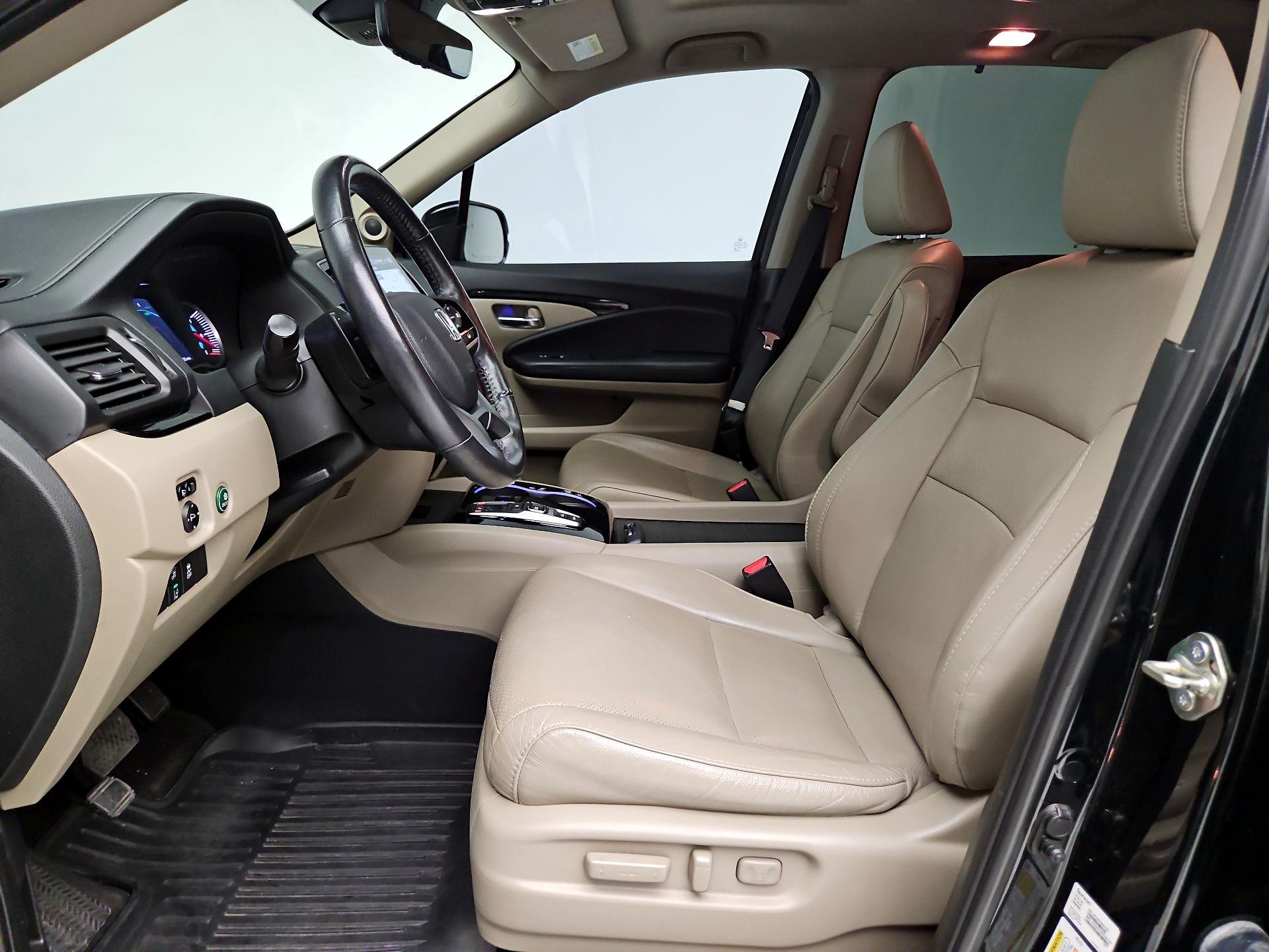Thumbnail: 2020 Honda Pilot - 11