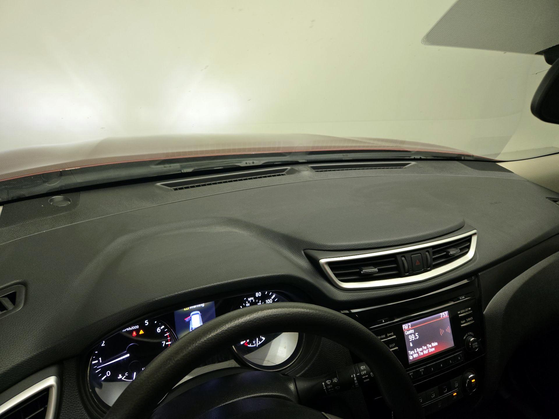 Thumbnail: 2016 Nissan Rogue - 9