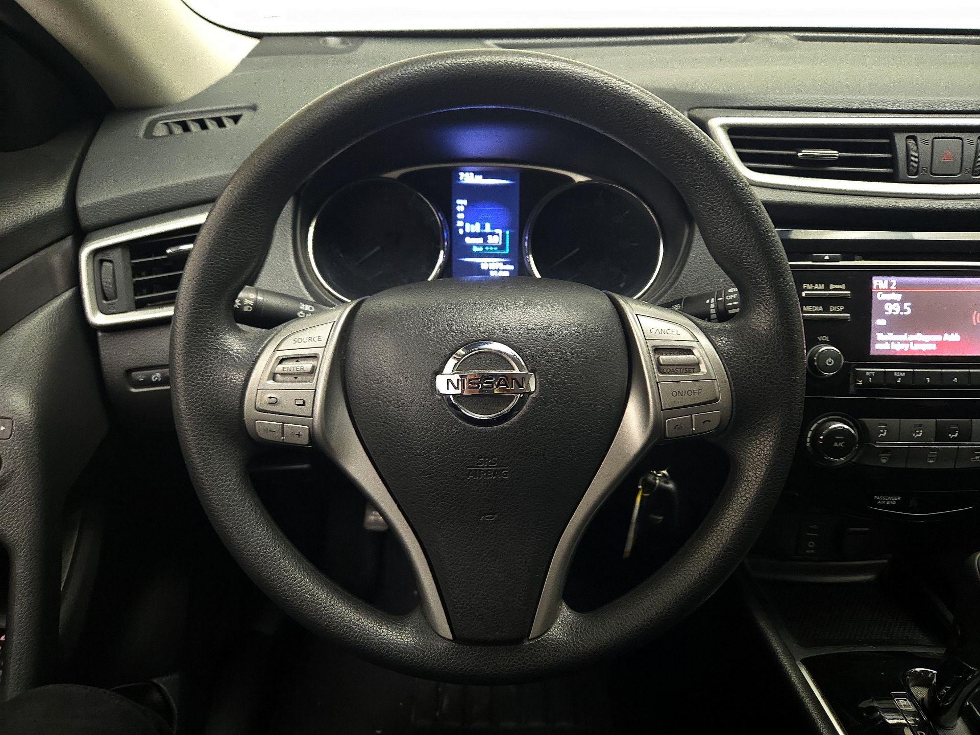 Thumbnail: 2016 Nissan Rogue - 10