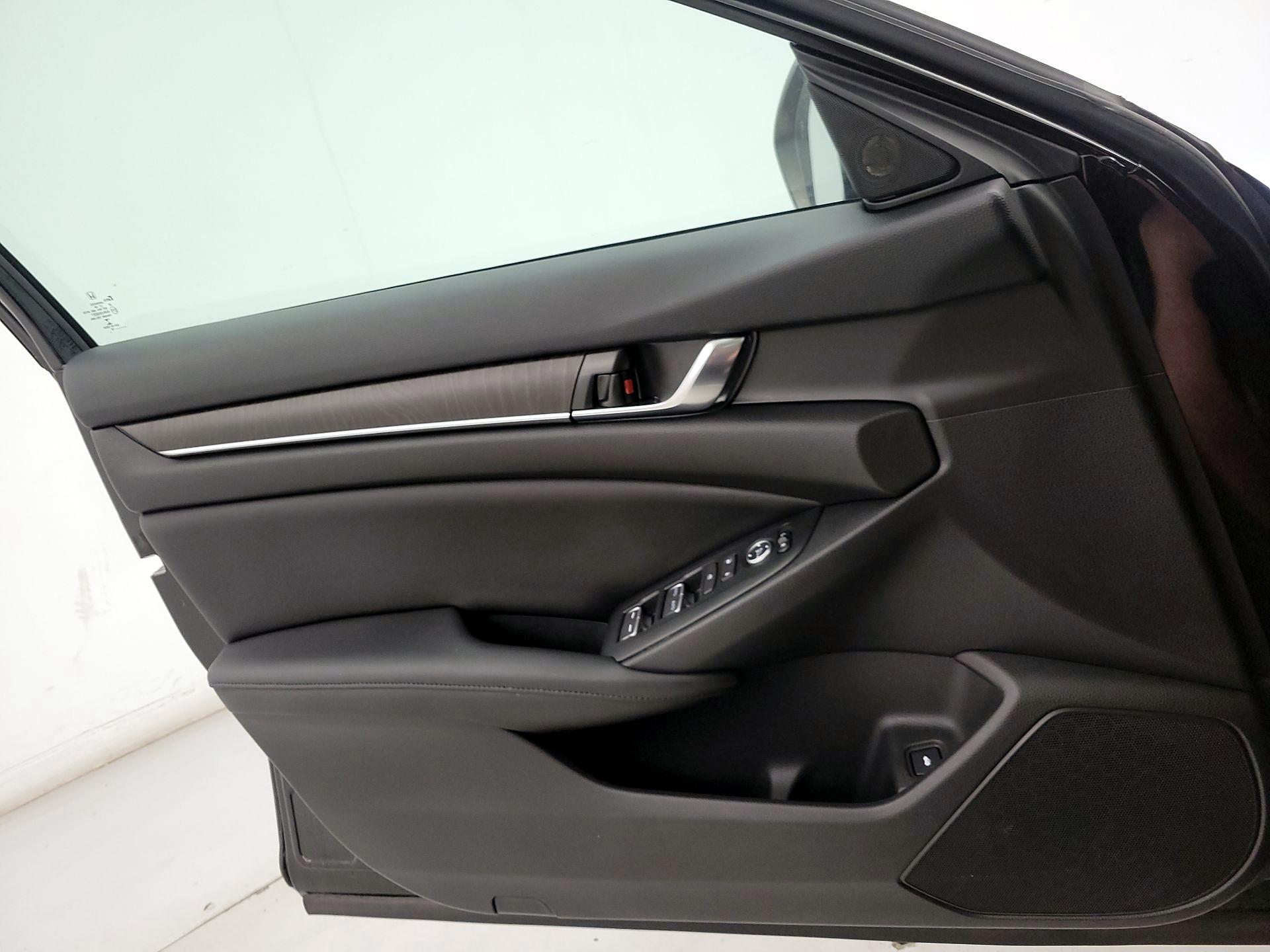 Thumbnail: 2019 Honda Accord - 12