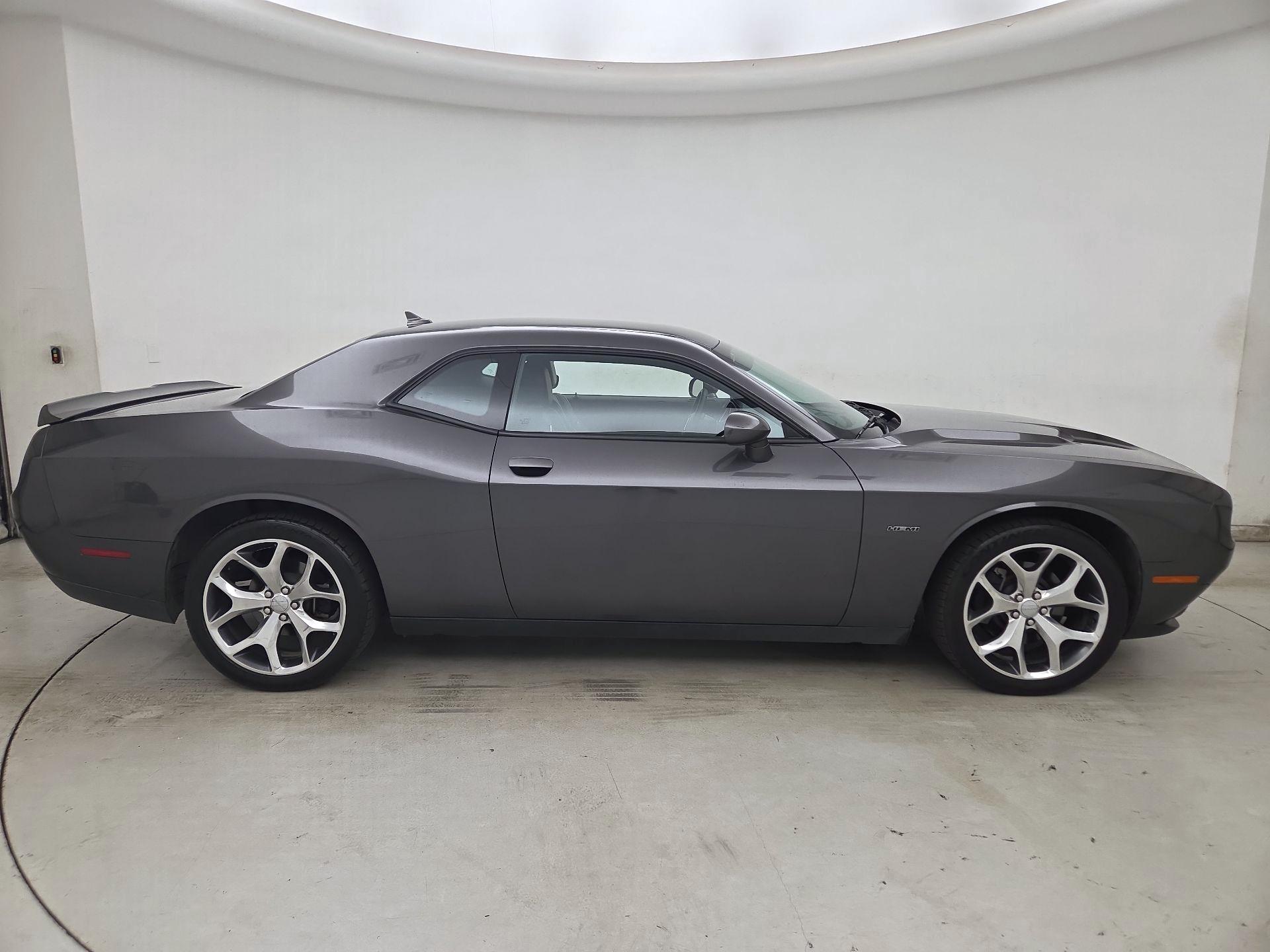 Thumbnail: 2016 Dodge Challenger - 4
