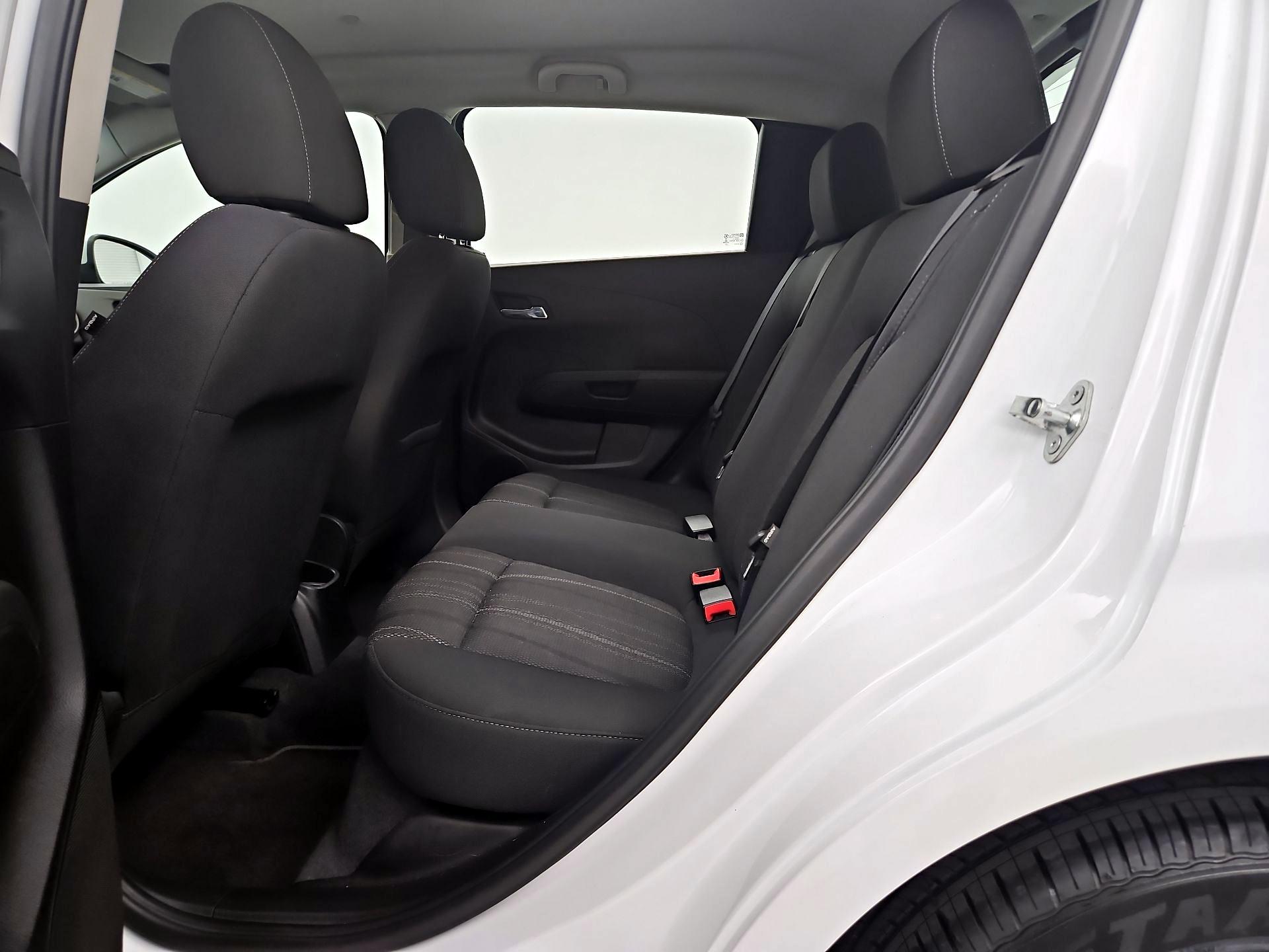 Thumbnail: 2015 Chevrolet Sonic - 18