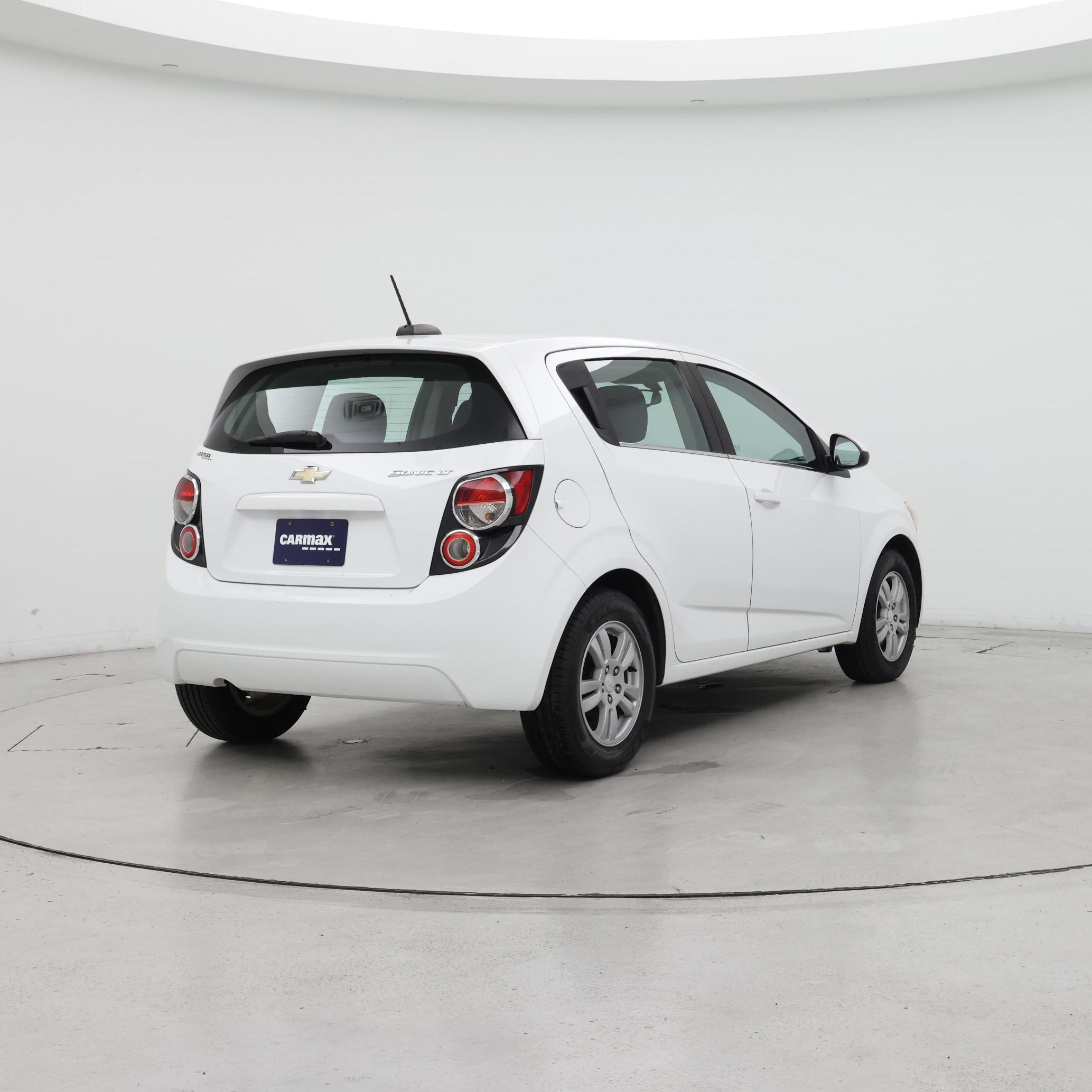 Thumbnail: 2015 Chevrolet Sonic - 8