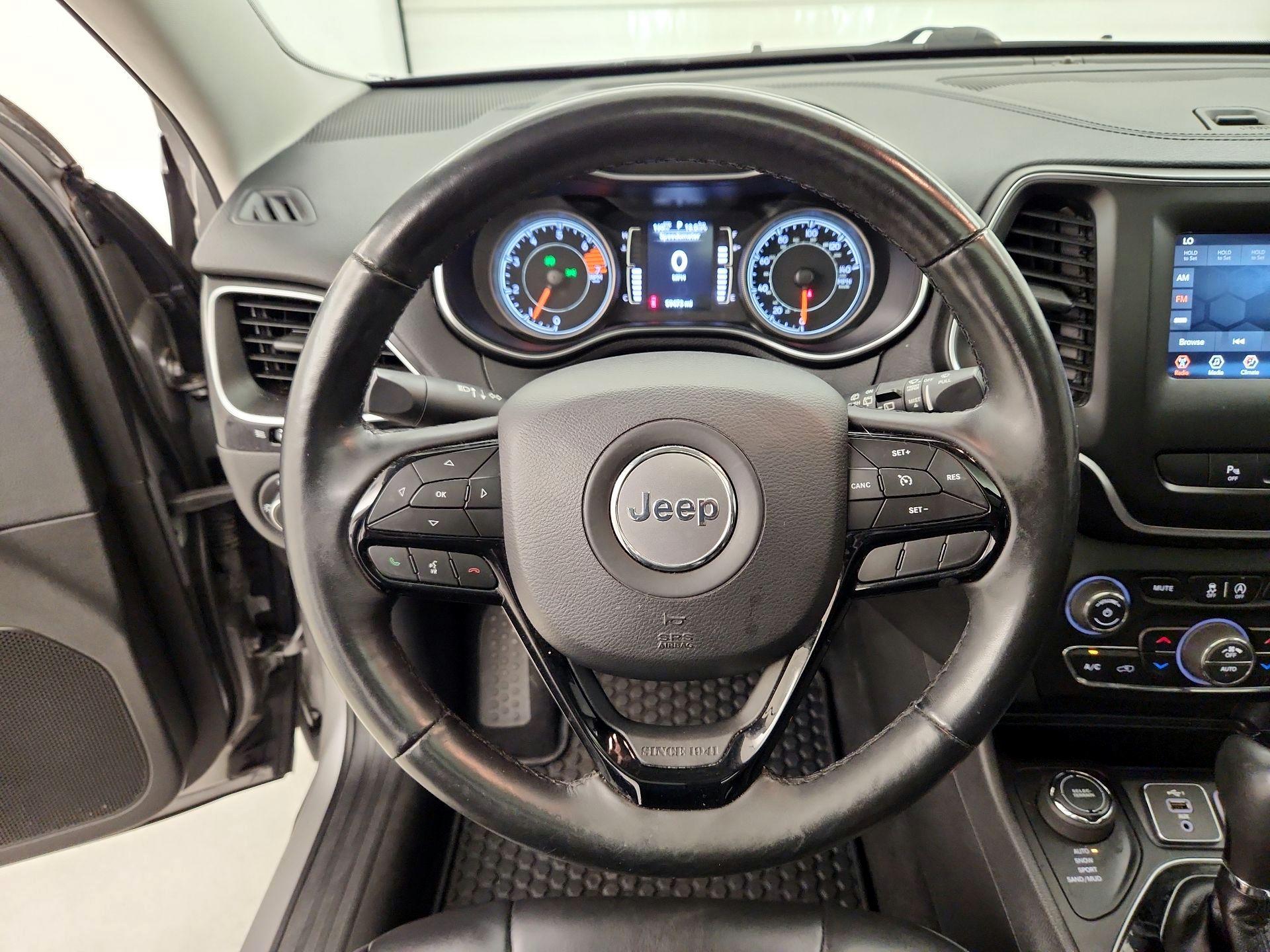 Thumbnail: 2019 Jeep Cherokee - 10