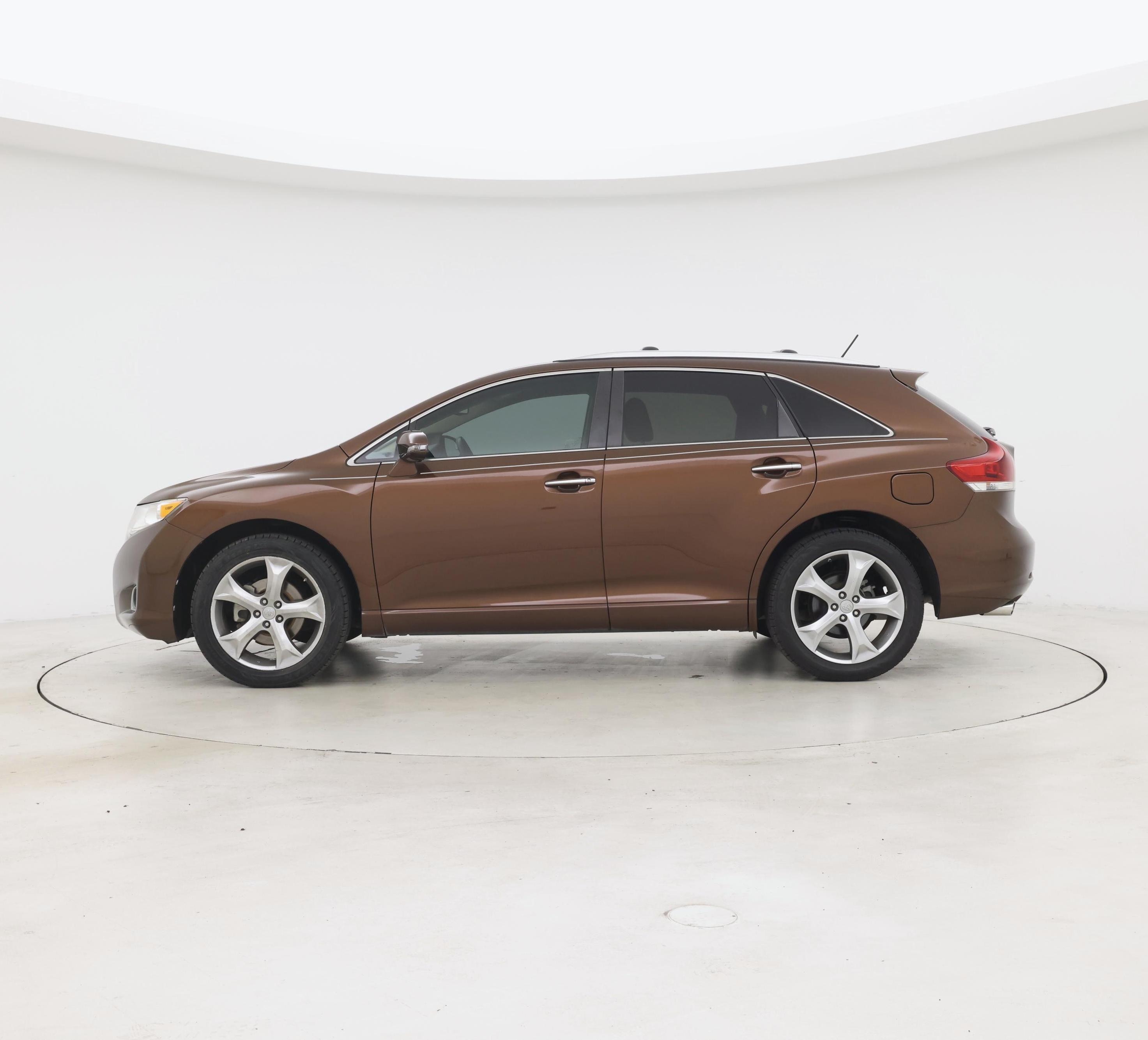 Thumbnail: 2014 Toyota Venza - 3