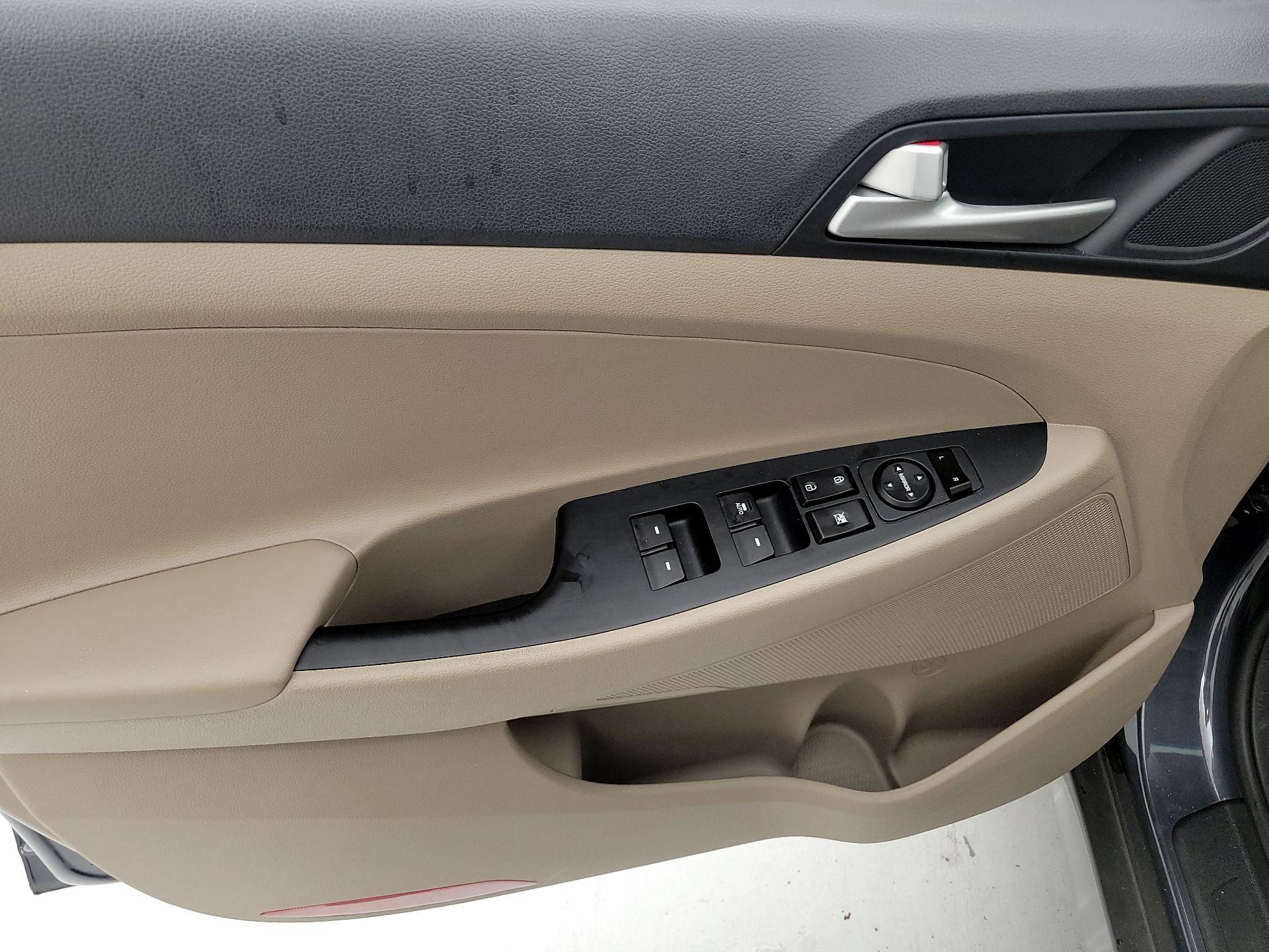 Thumbnail: 2020 Hyundai Tucson - 12