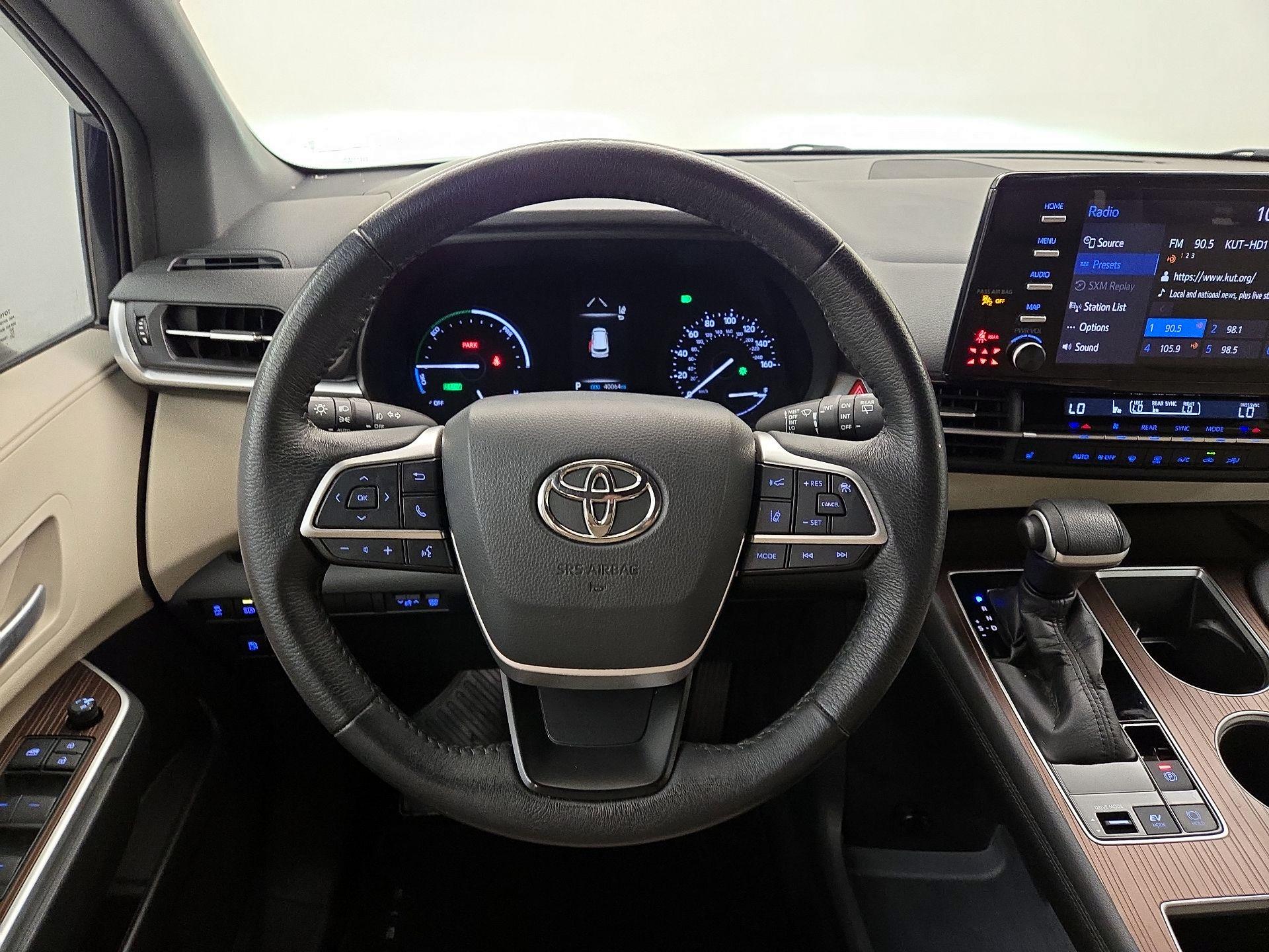 Thumbnail: 2021 Toyota Sienna - 10