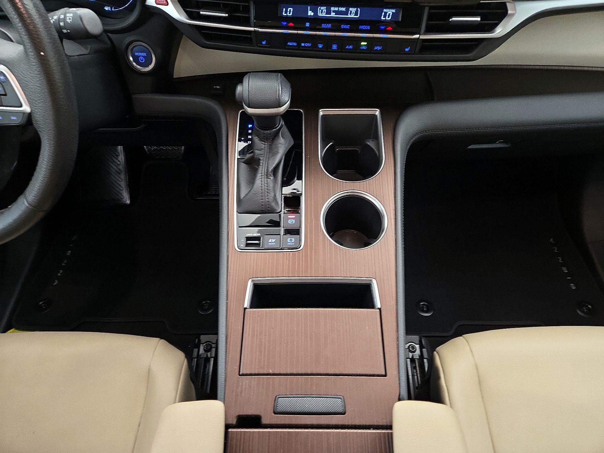 Thumbnail: 2021 Toyota Sienna - 17
