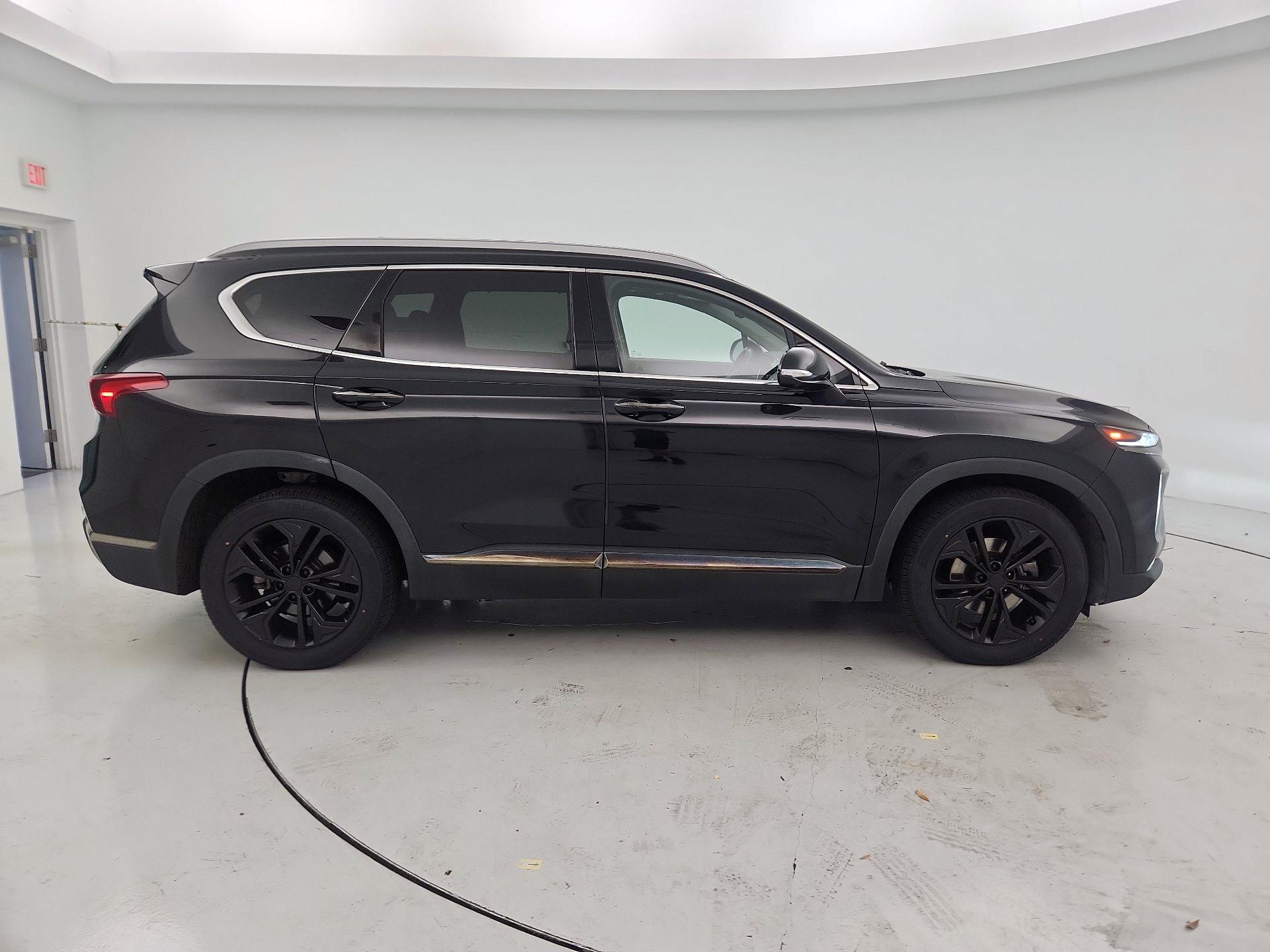 Thumbnail: 2019 Hyundai Santa Fe - 4