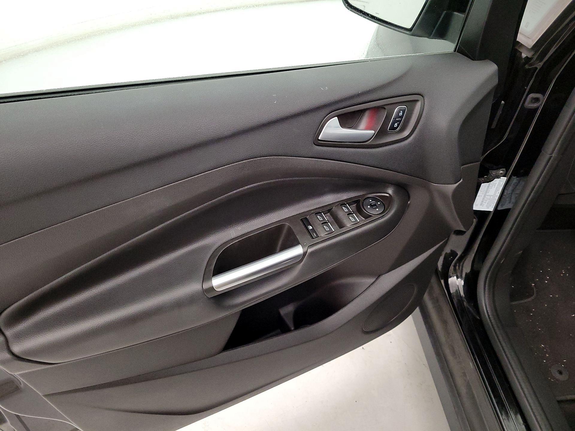 Thumbnail: 2017 Ford C-Max - 12