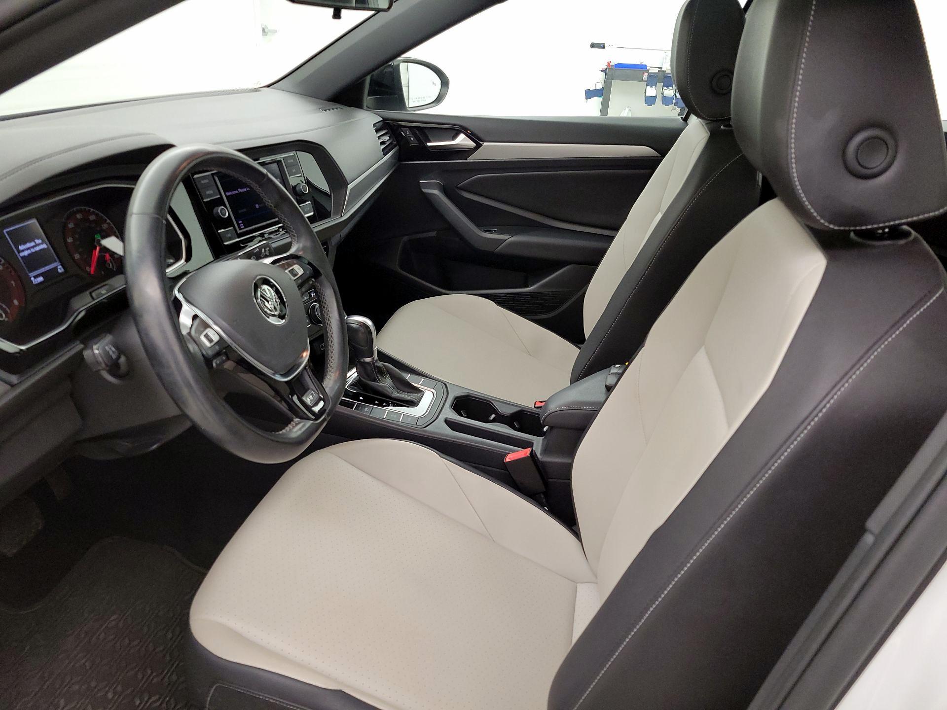 Thumbnail: 2019 Volkswagen Jetta - 11