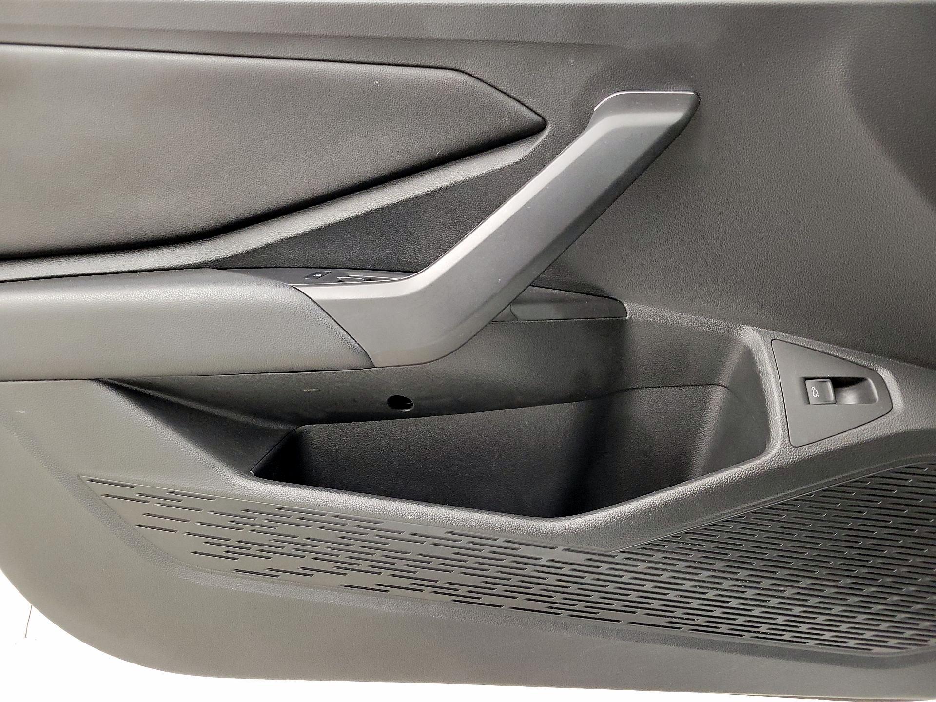 Thumbnail: 2019 Volkswagen Jetta - 12