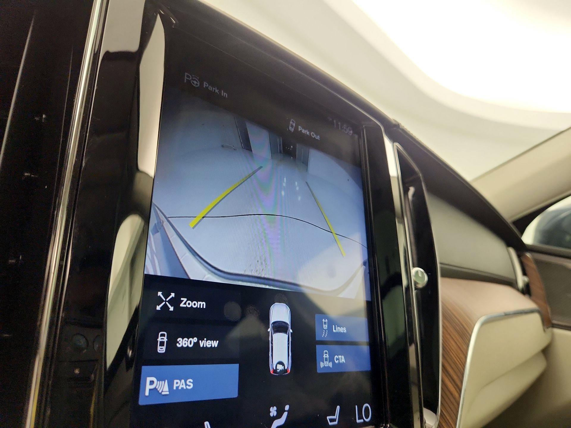 Thumbnail: 2020 Volvo XC60 - 14