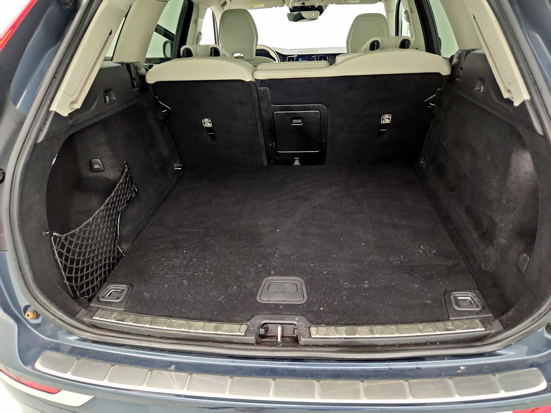 Thumbnail: 2020 Volvo XC60 - 19