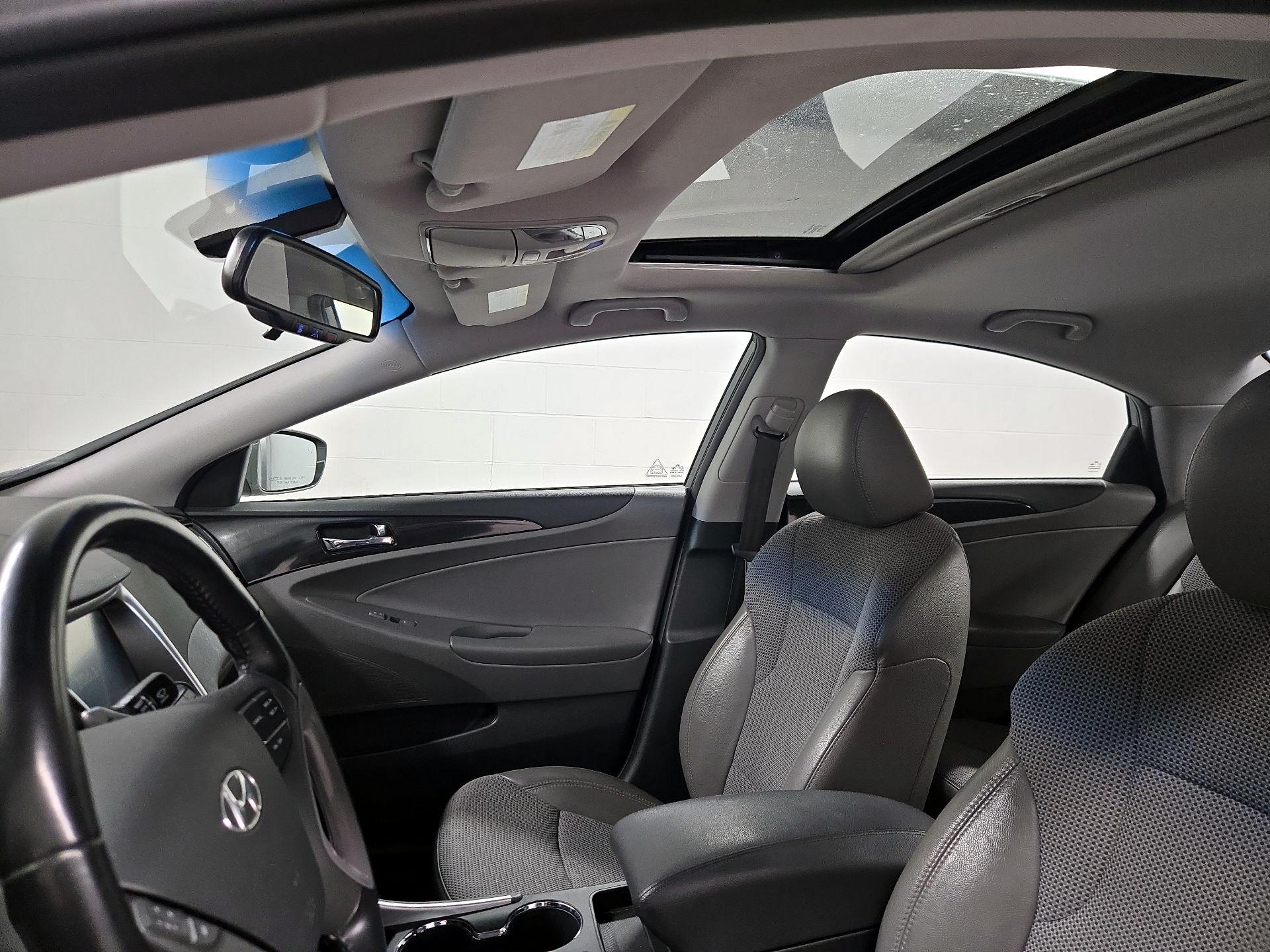 Thumbnail: 2014 Hyundai Sonata - 20