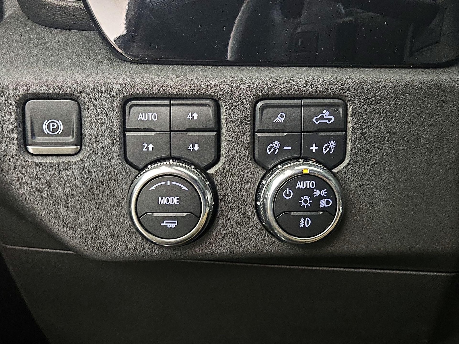 2024 GMC Sierra 1500 SLT - Photo 14