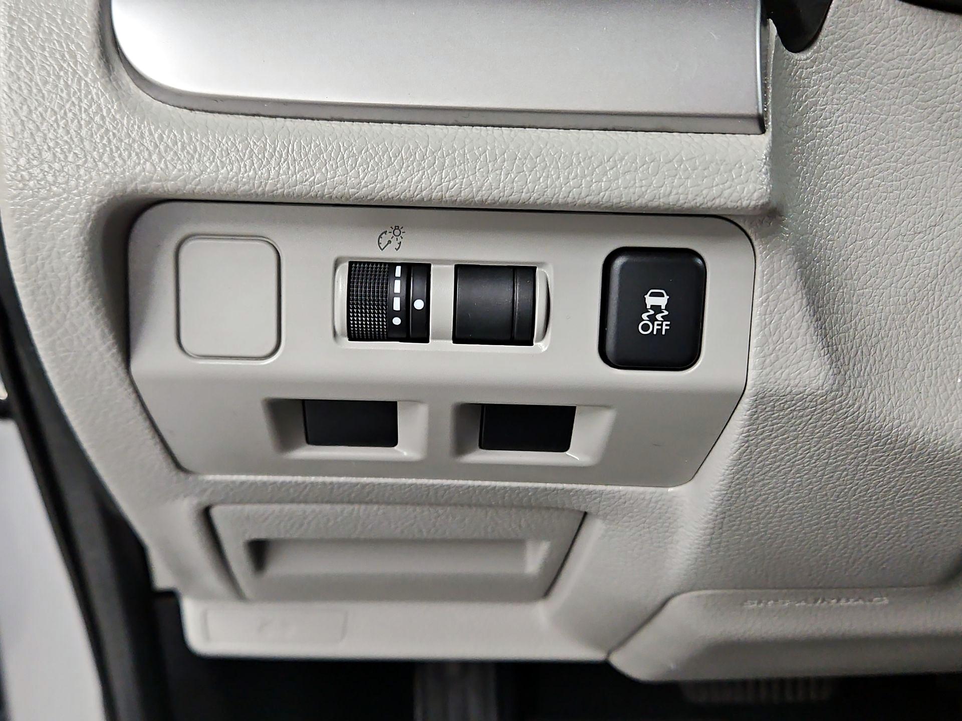 Thumbnail: 2017 Subaru Forester - 13
