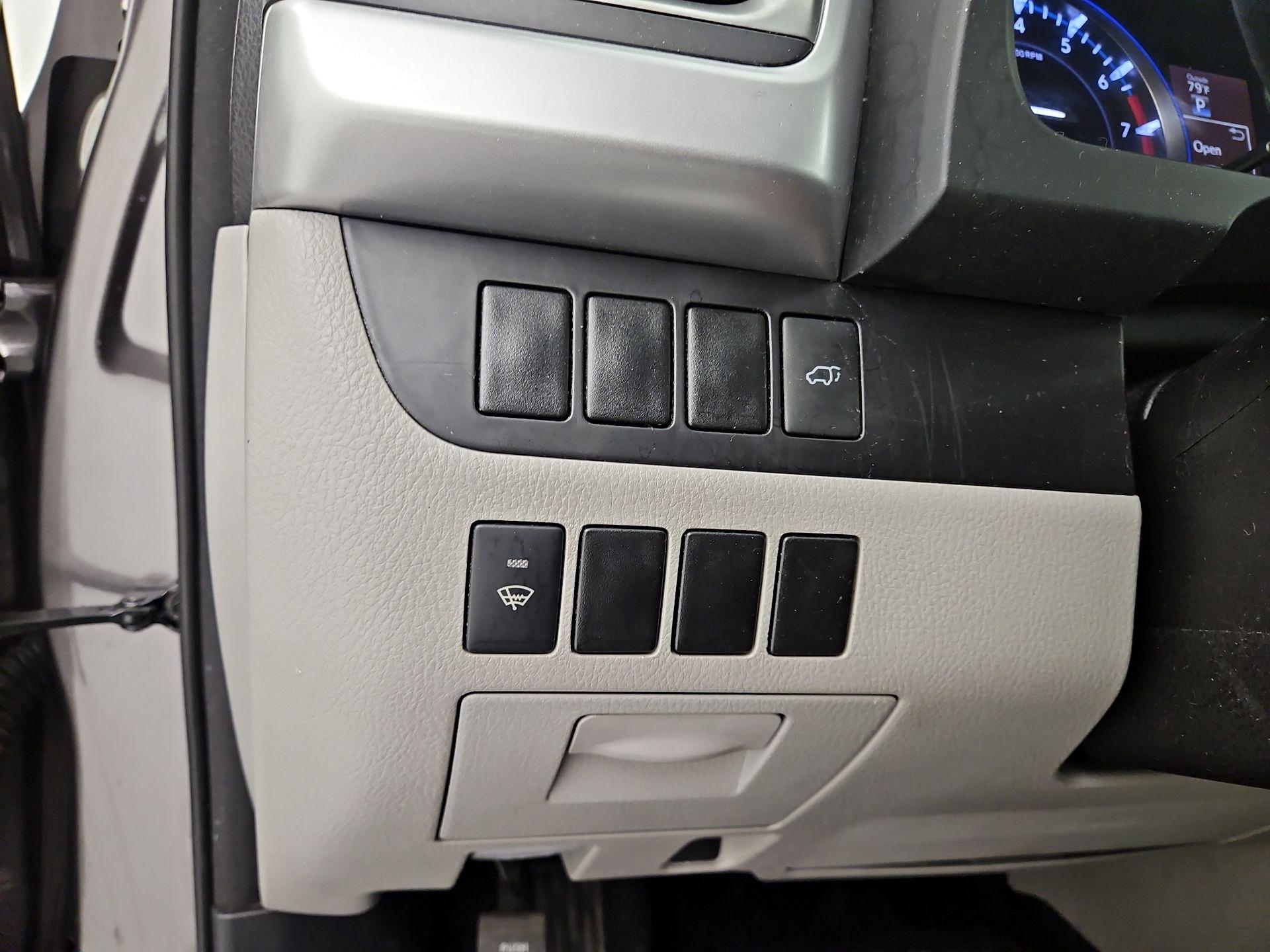 Thumbnail: 2015 Toyota Highlander - 13