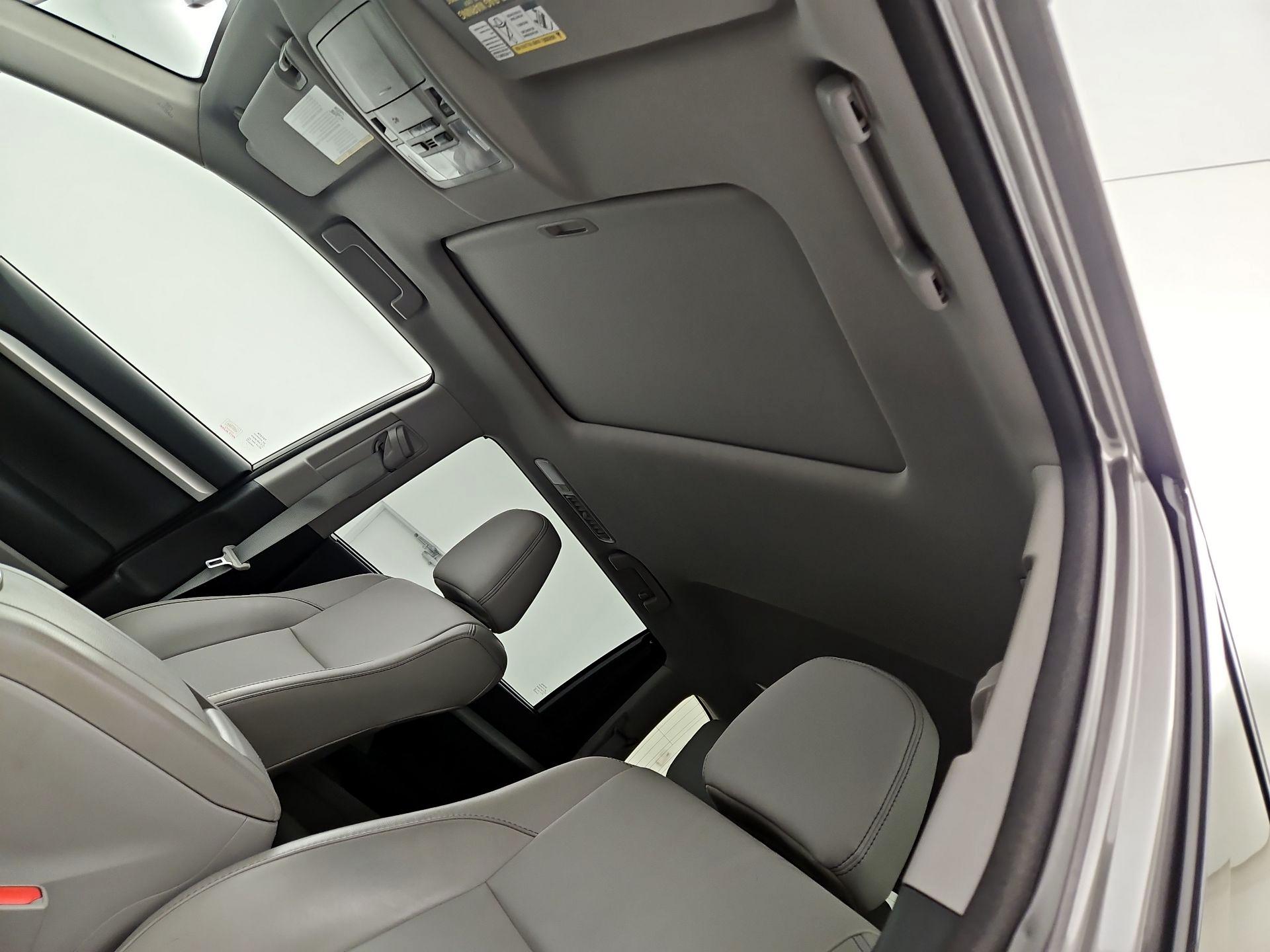 Thumbnail: 2015 Toyota Highlander - 19