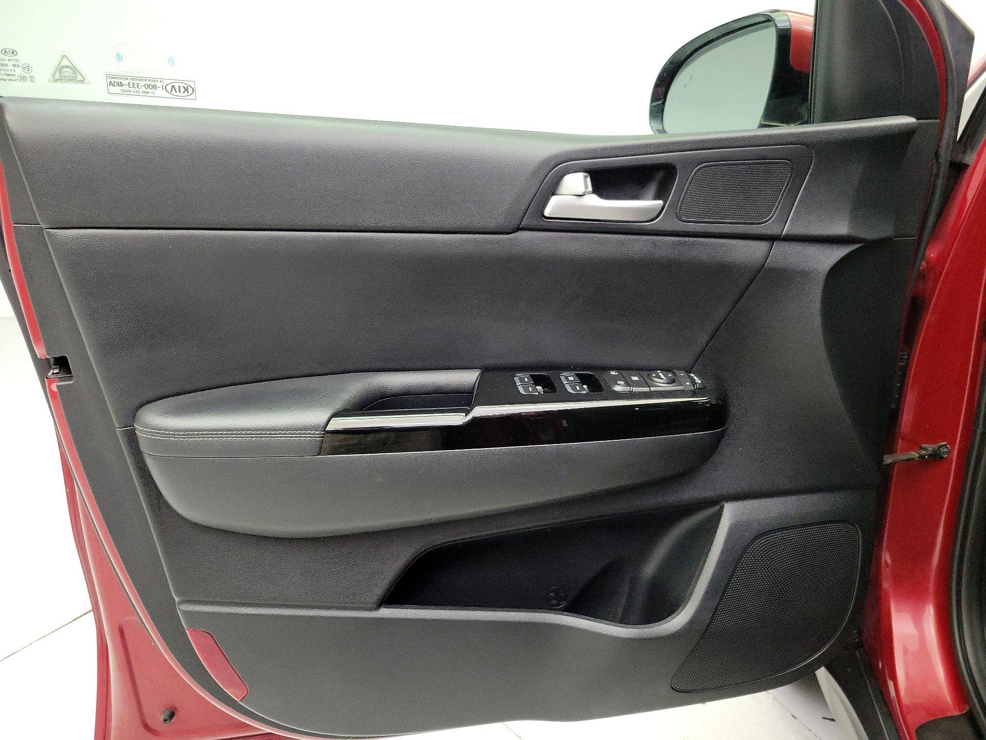Thumbnail: 2019 Kia Sportage - 12